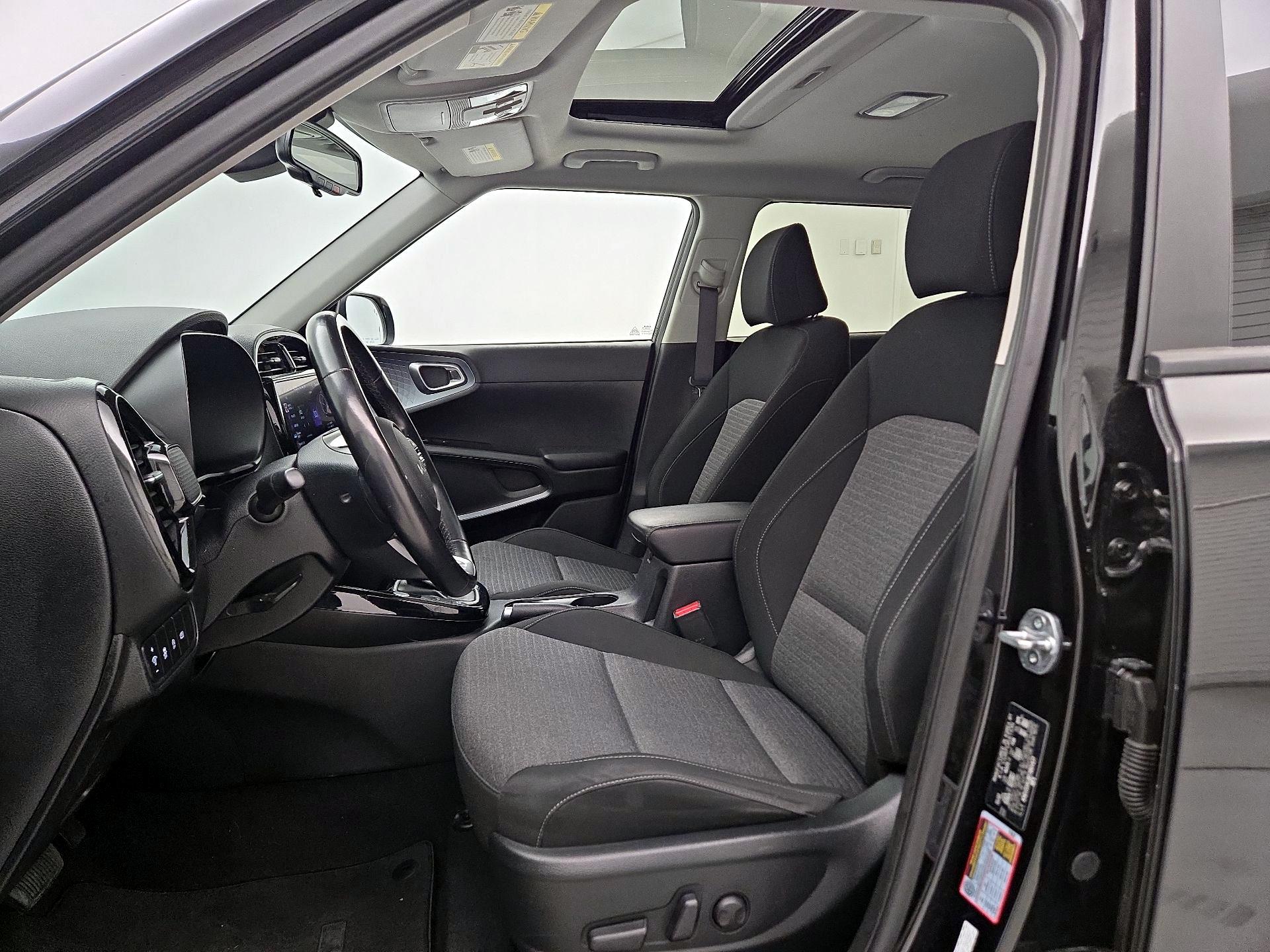 Thumbnail: 2023 Kia Soul - 11