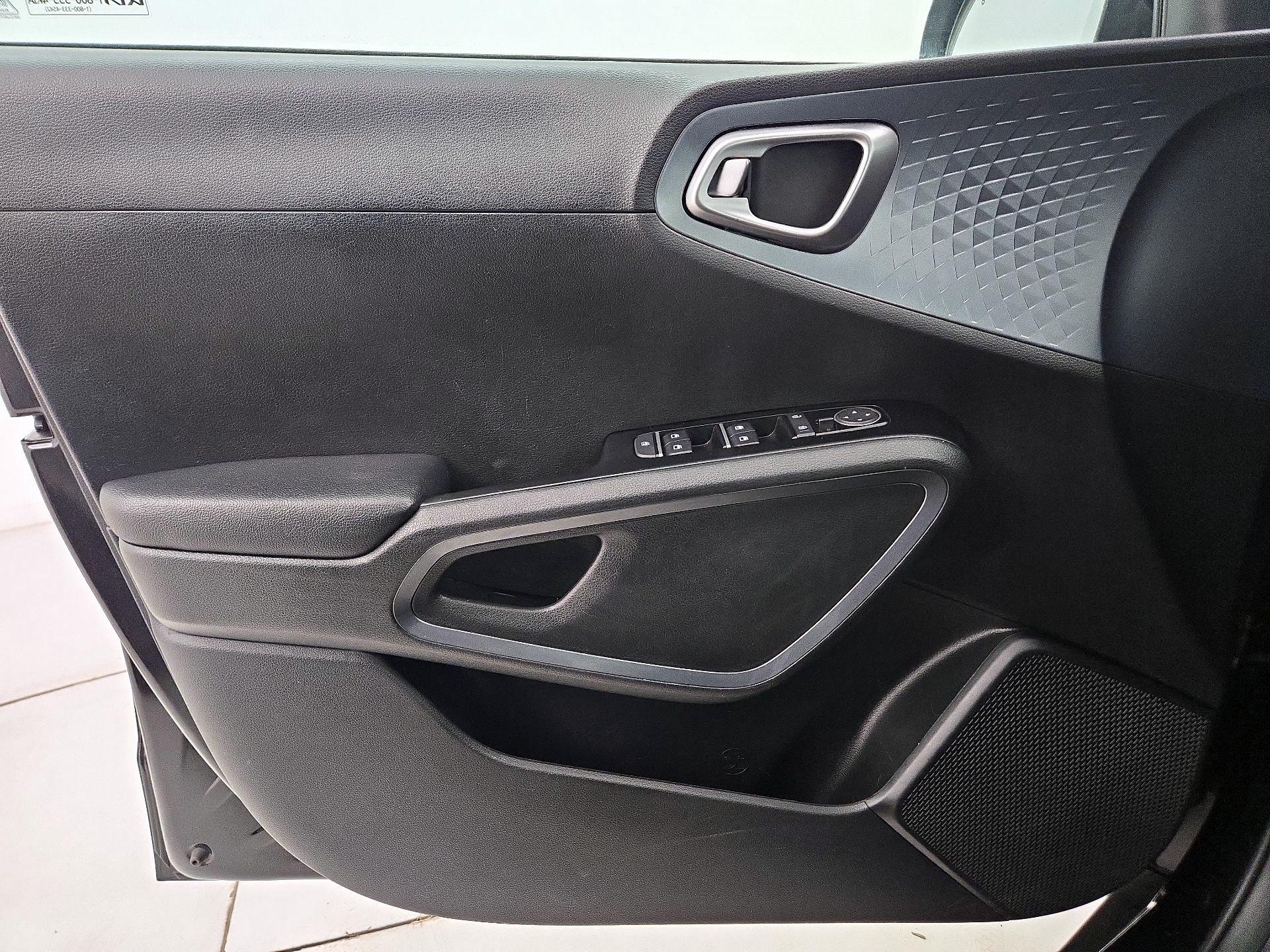 Thumbnail: 2023 Kia Soul - 12