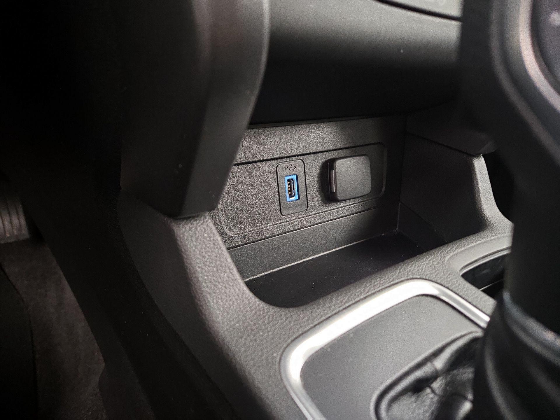 Thumbnail: 2018 Ford Escape - 18