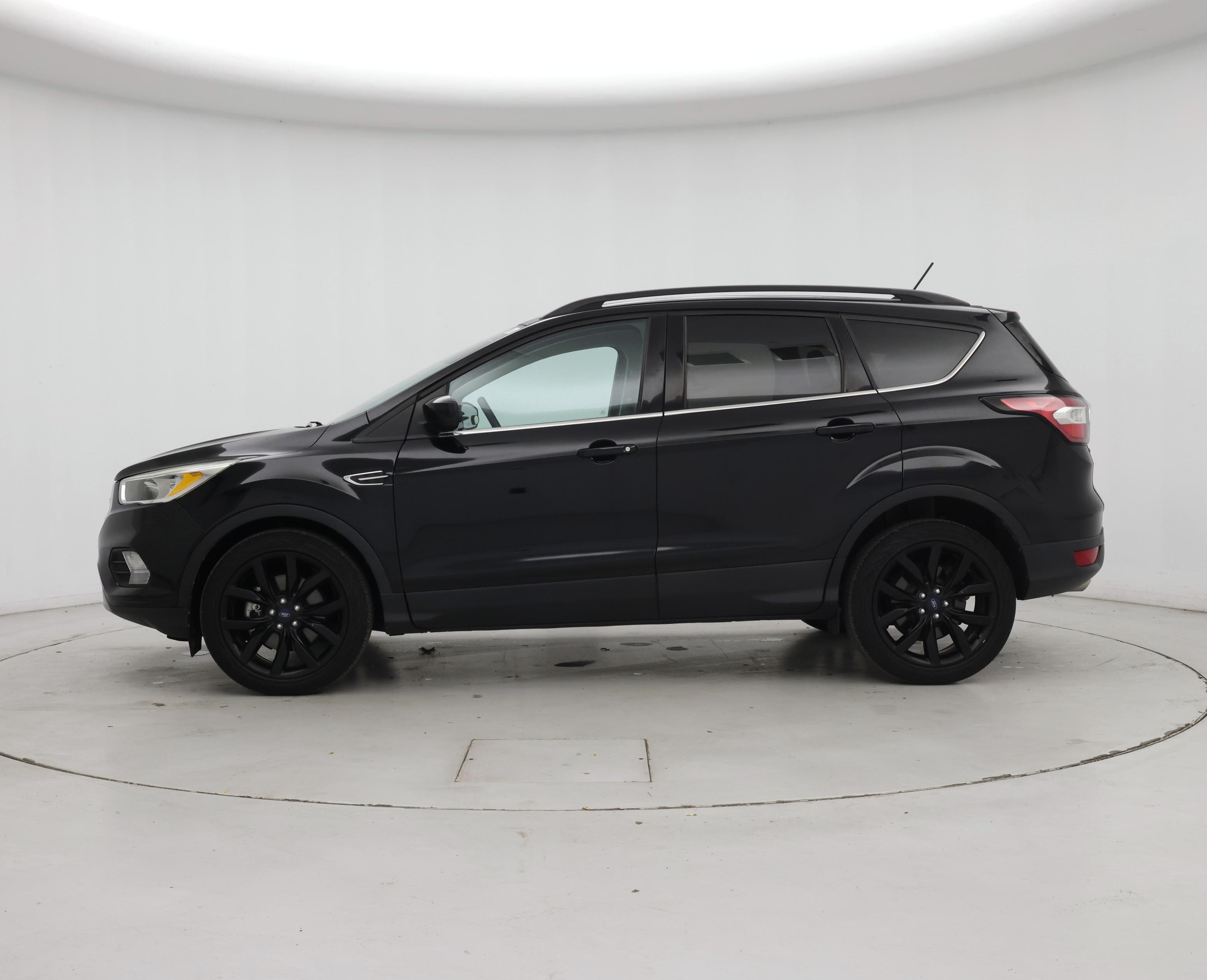Thumbnail: 2018 Ford Escape - 3