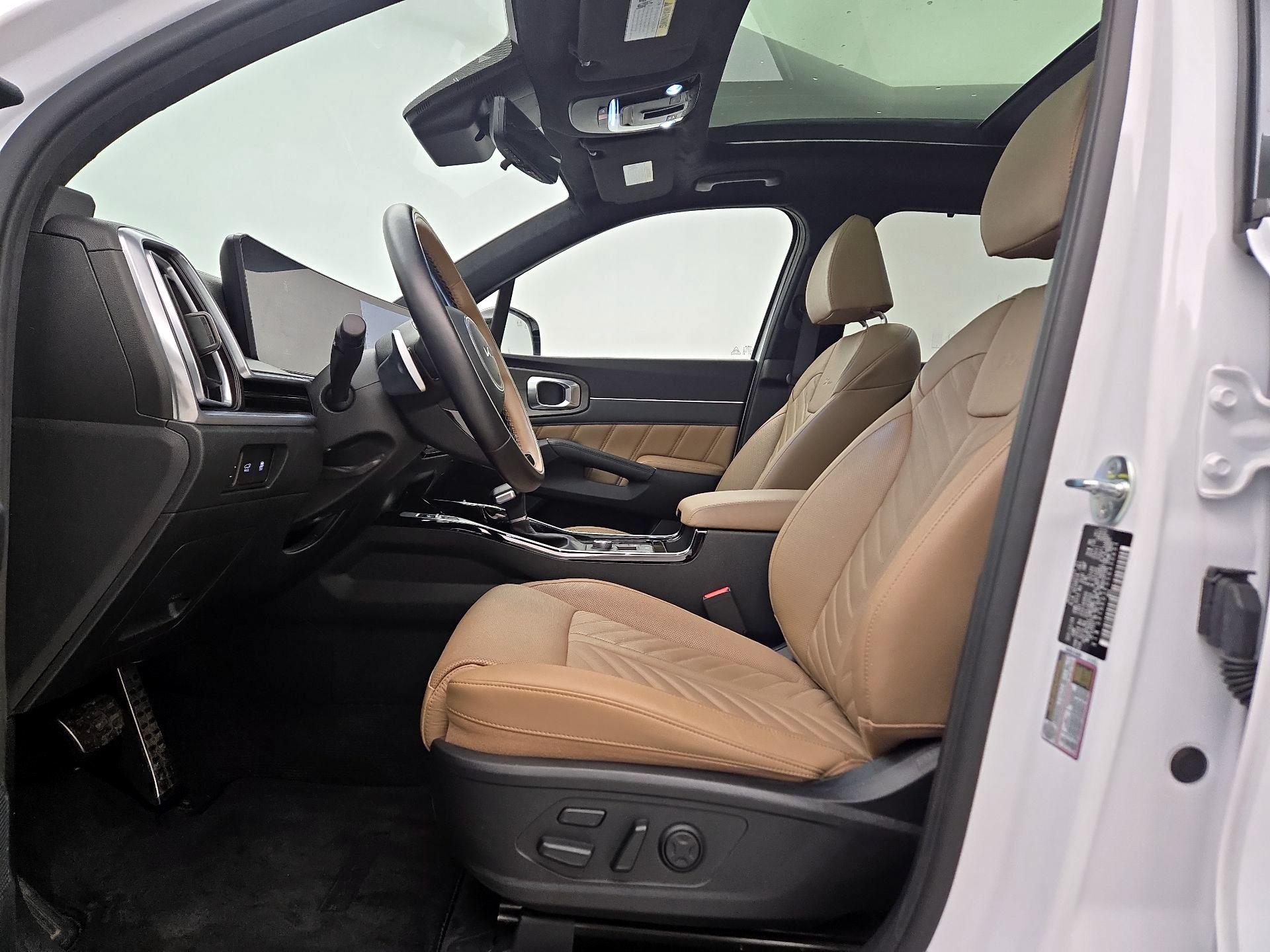 Thumbnail: 2025 Kia Sorento - 11