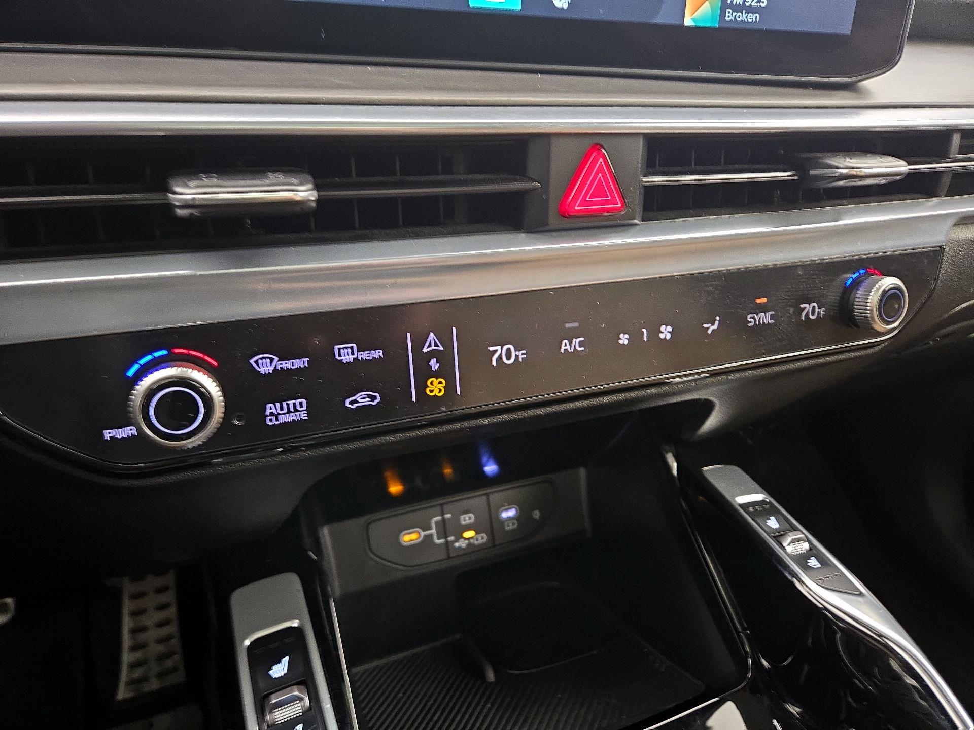 Thumbnail: 2025 Kia Sorento - 17