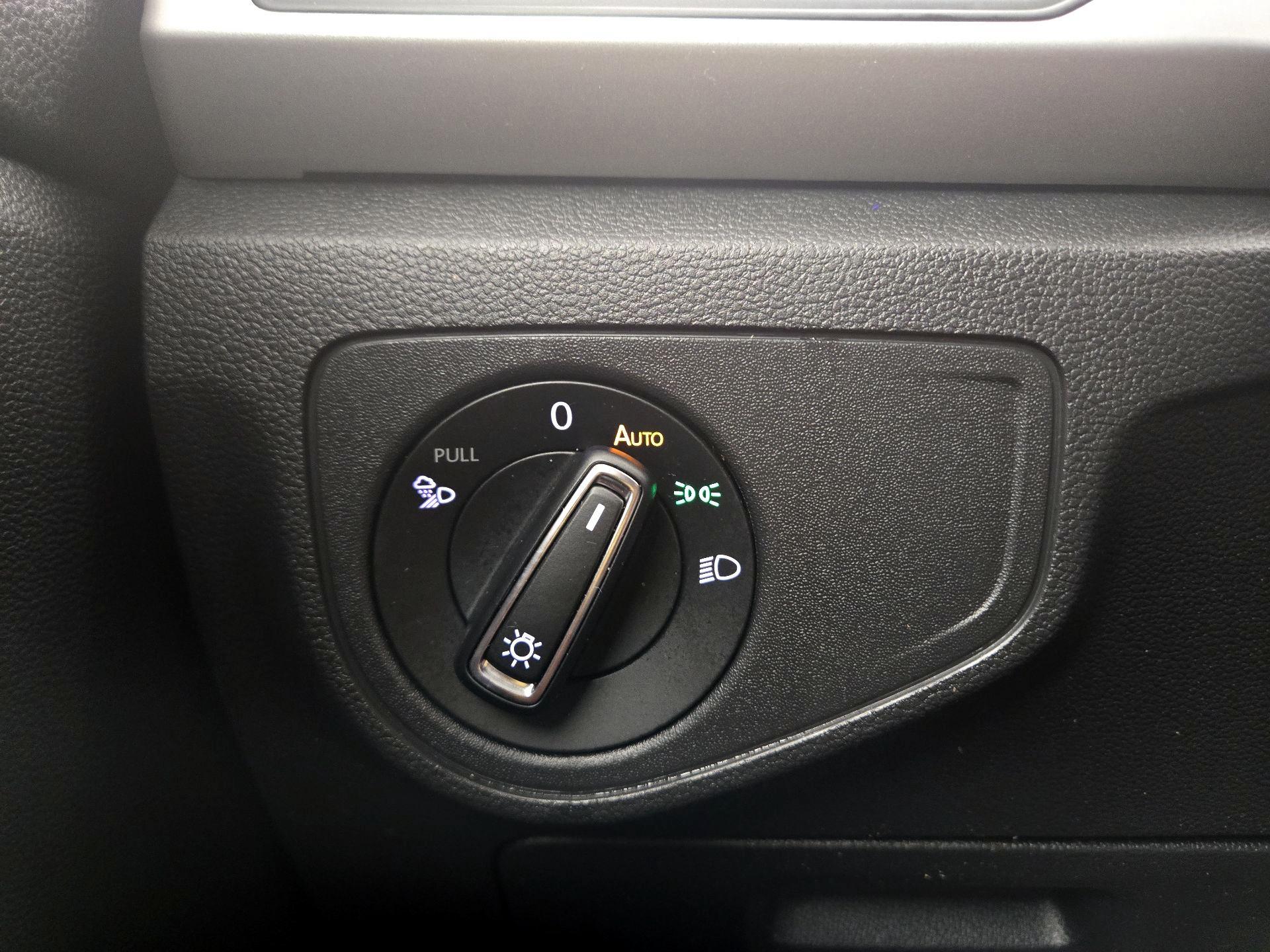 Thumbnail: 2022 Volkswagen Atlas - 13