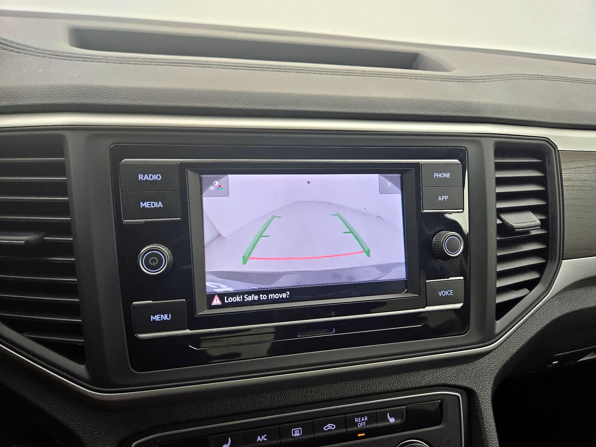 Thumbnail: 2022 Volkswagen Atlas - 14