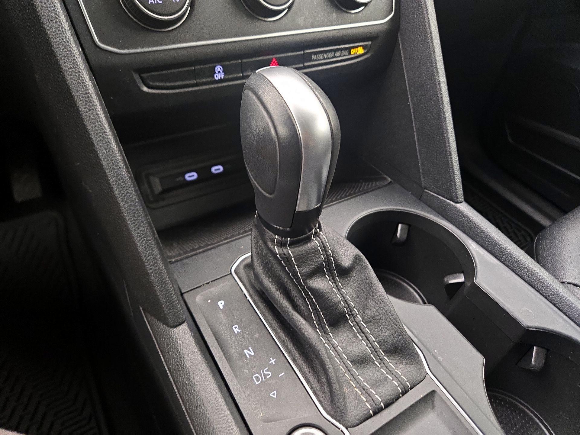 Thumbnail: 2022 Volkswagen Atlas - 17