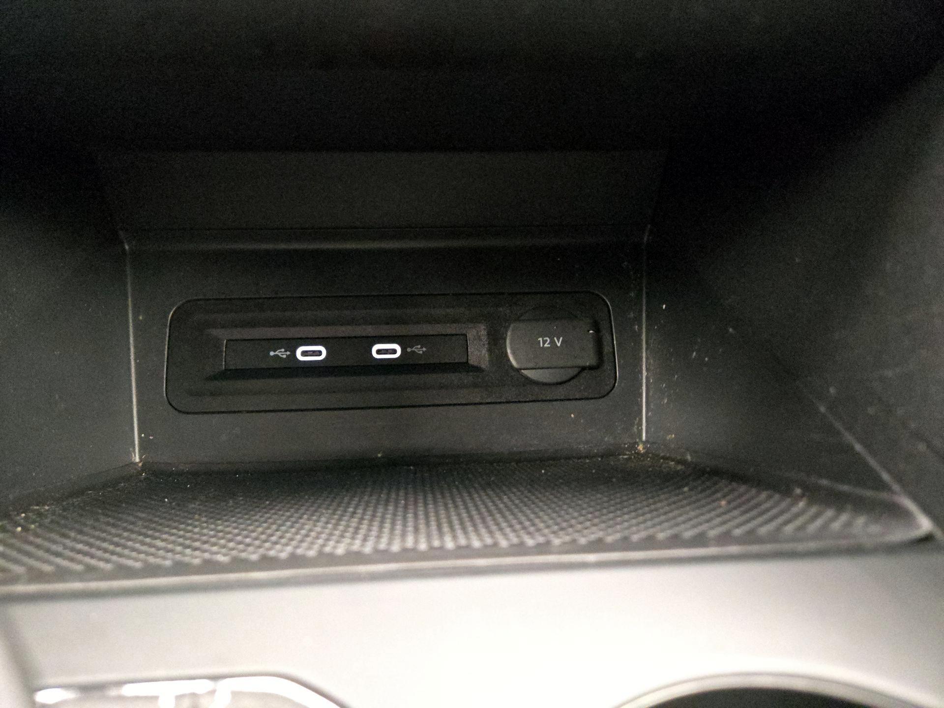 Thumbnail: 2022 Volkswagen Atlas - 18