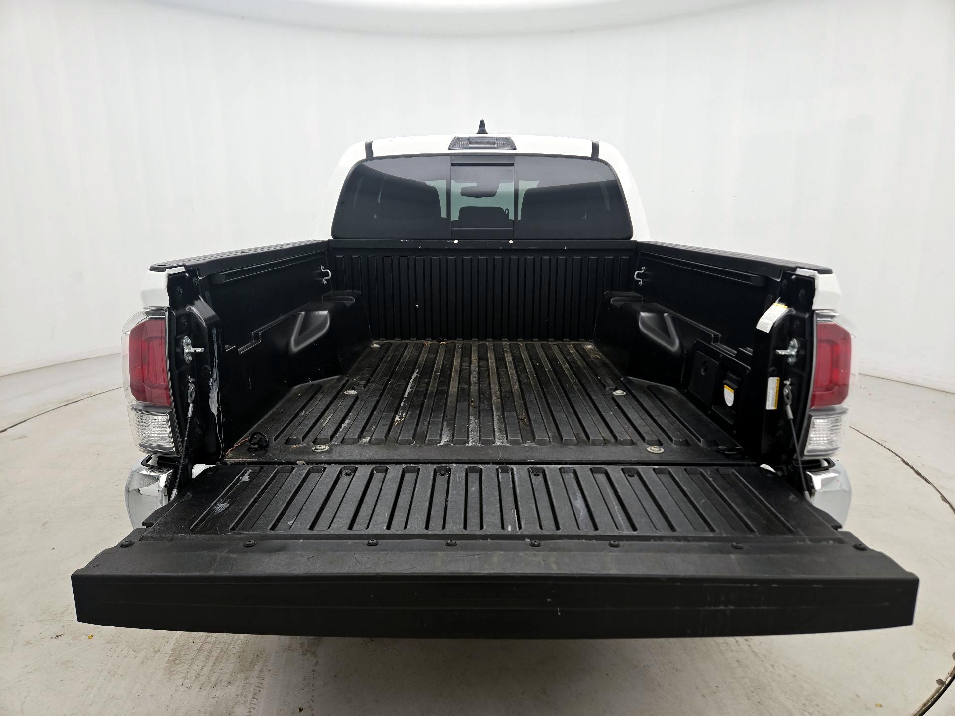 Thumbnail: 2023 Toyota Tacoma - 20