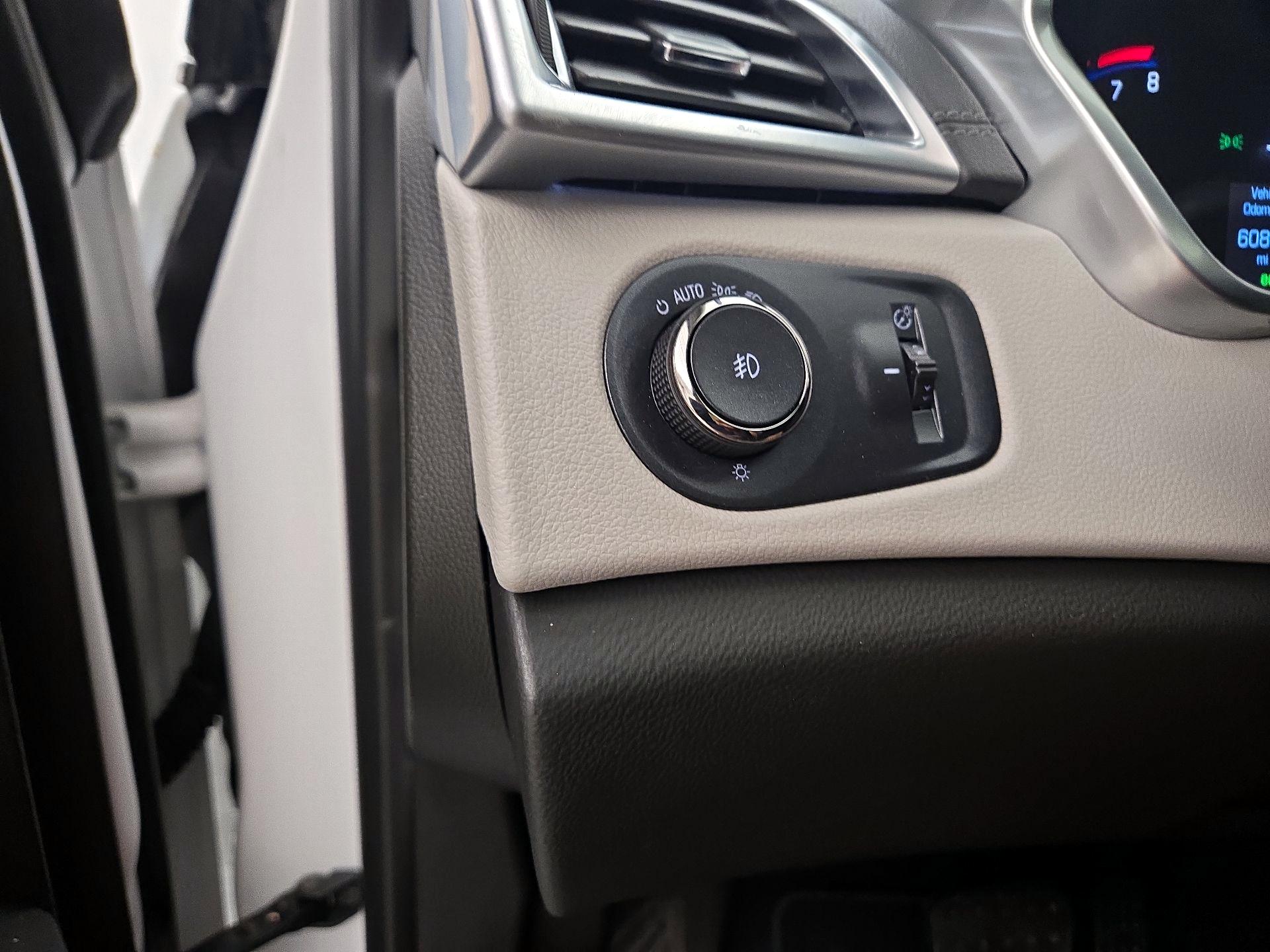 Thumbnail: 2015 Cadillac SRX - 13