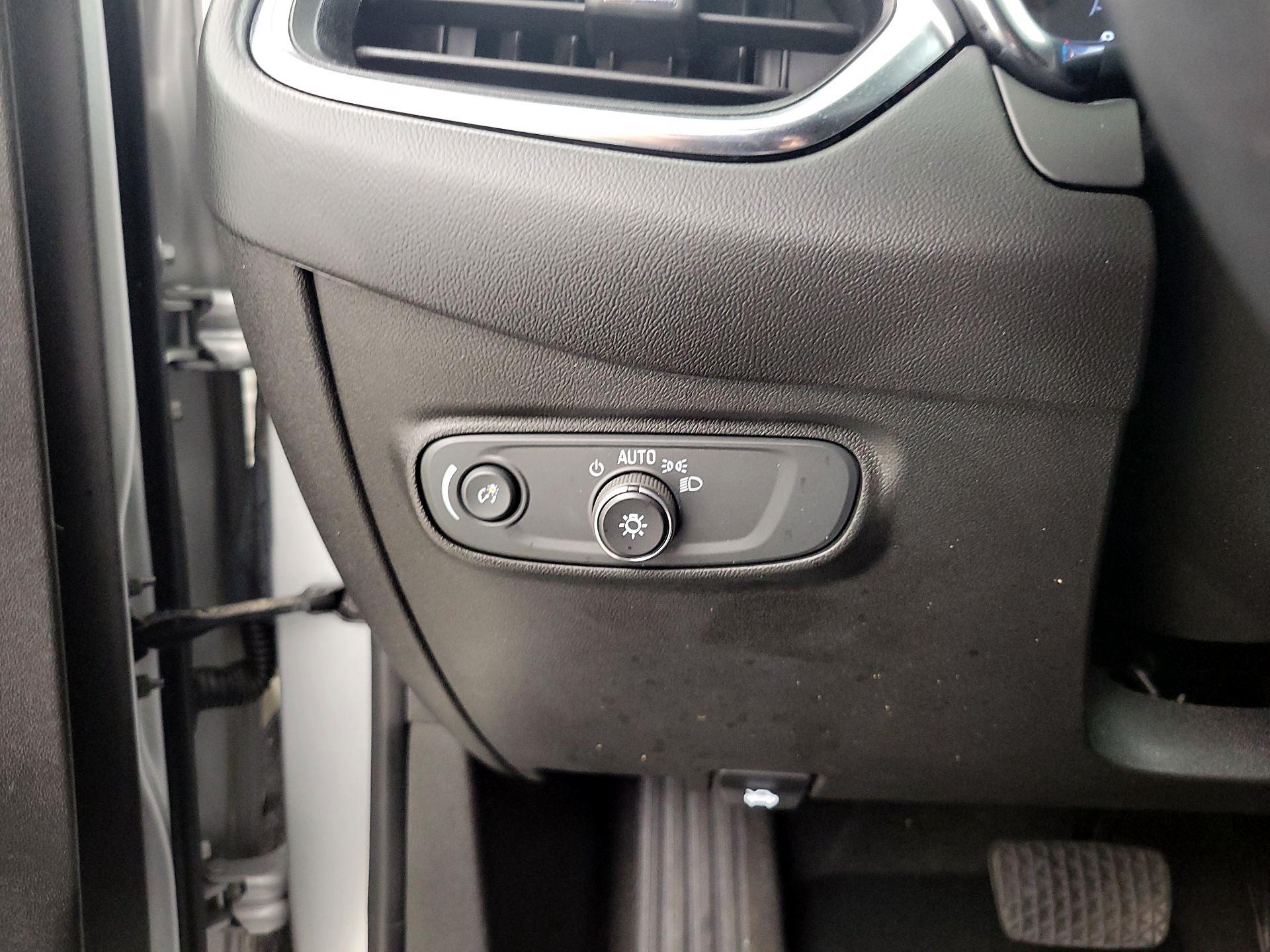 Thumbnail: 2022 Chevrolet Equinox - 13