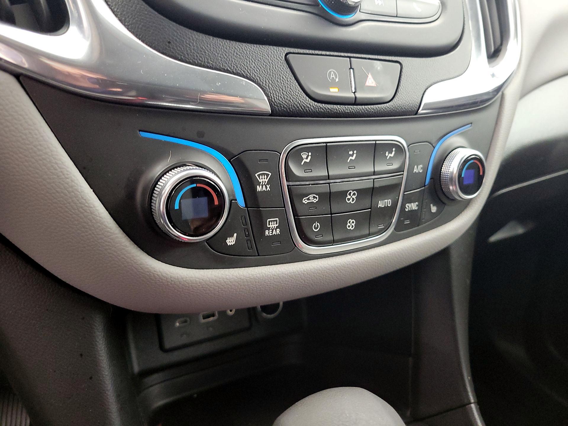 Thumbnail: 2022 Chevrolet Equinox - 17