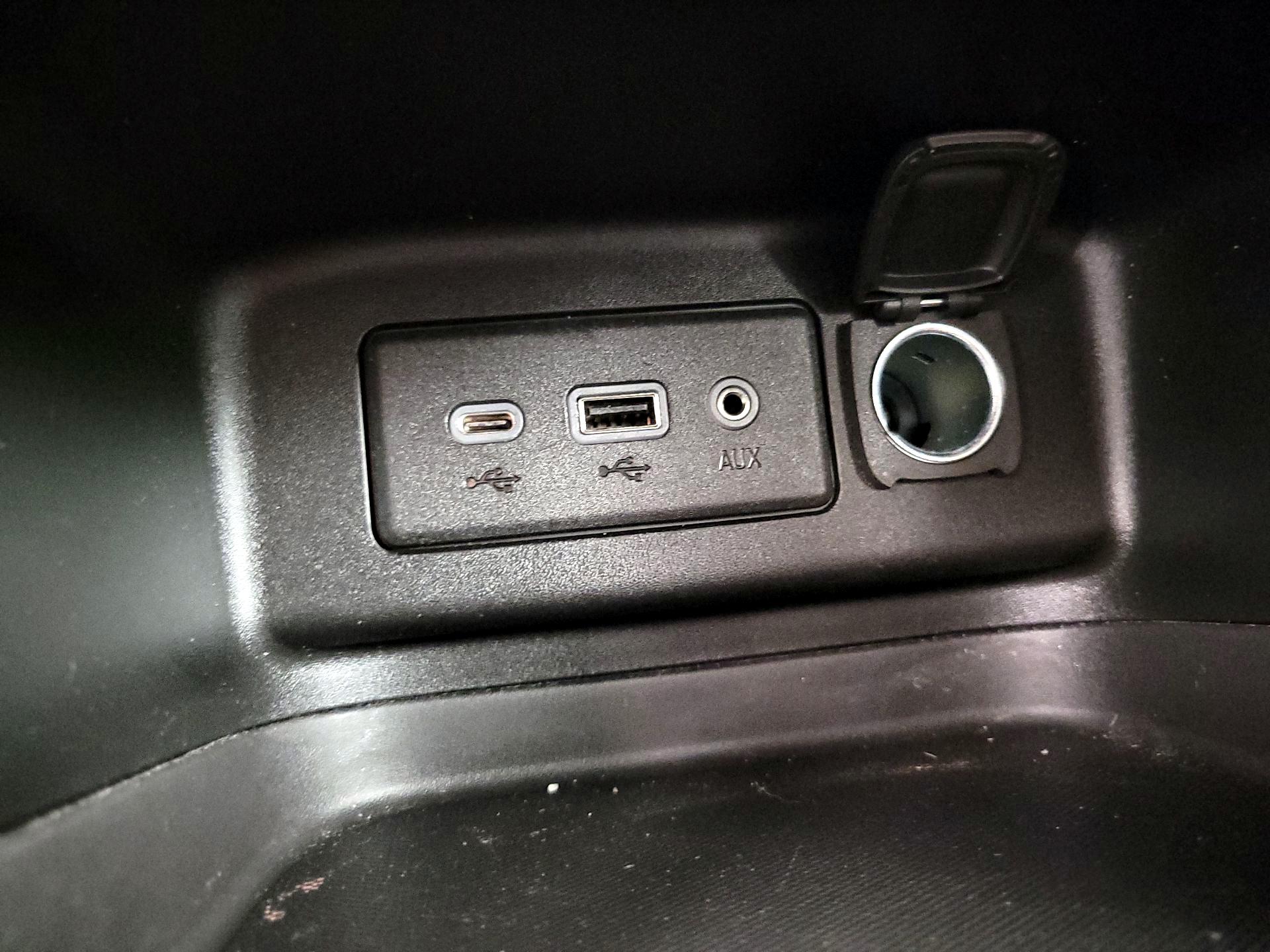 Thumbnail: 2022 Chevrolet Equinox - 19