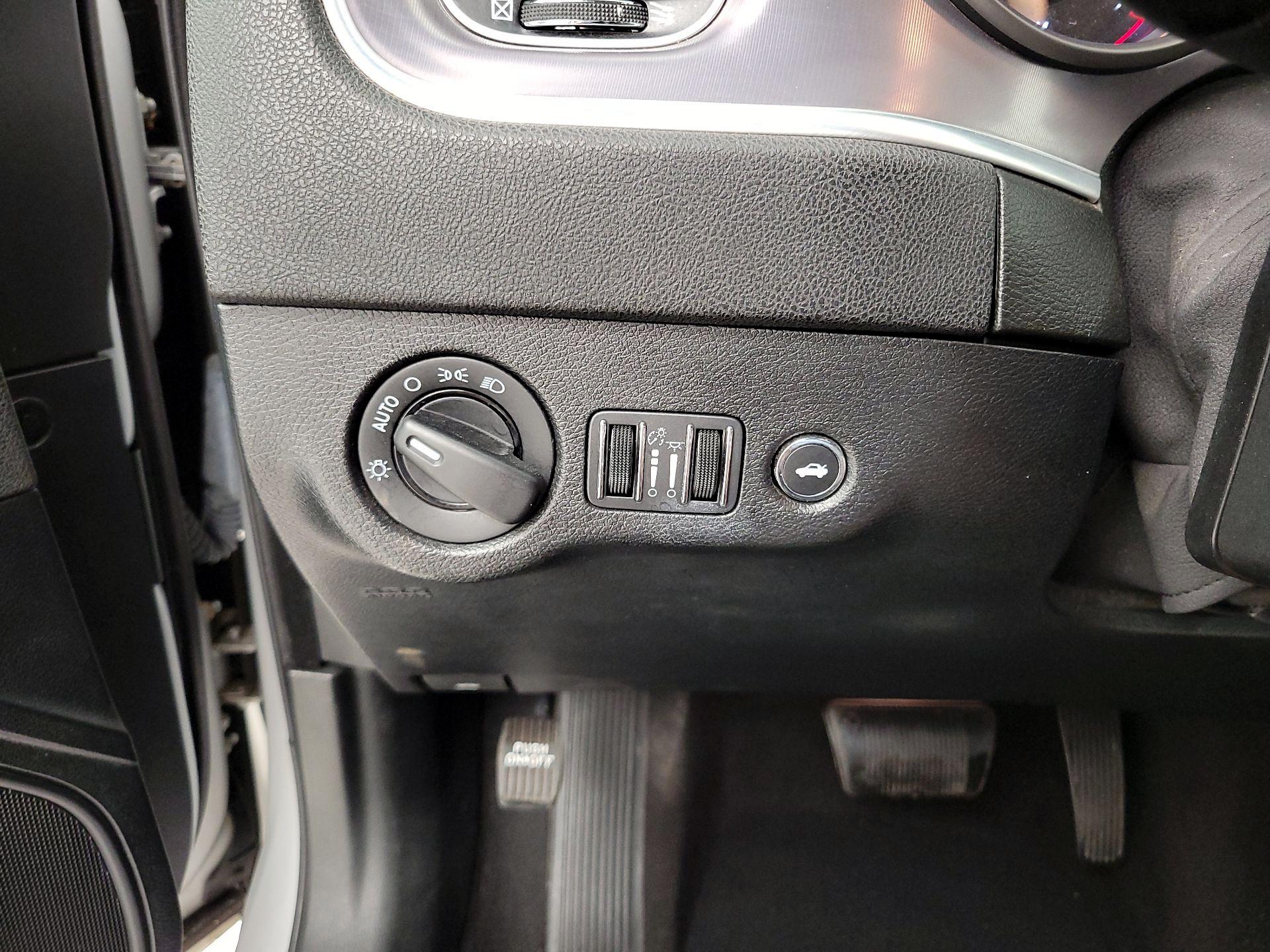 Thumbnail: 2021 Dodge Charger - 13