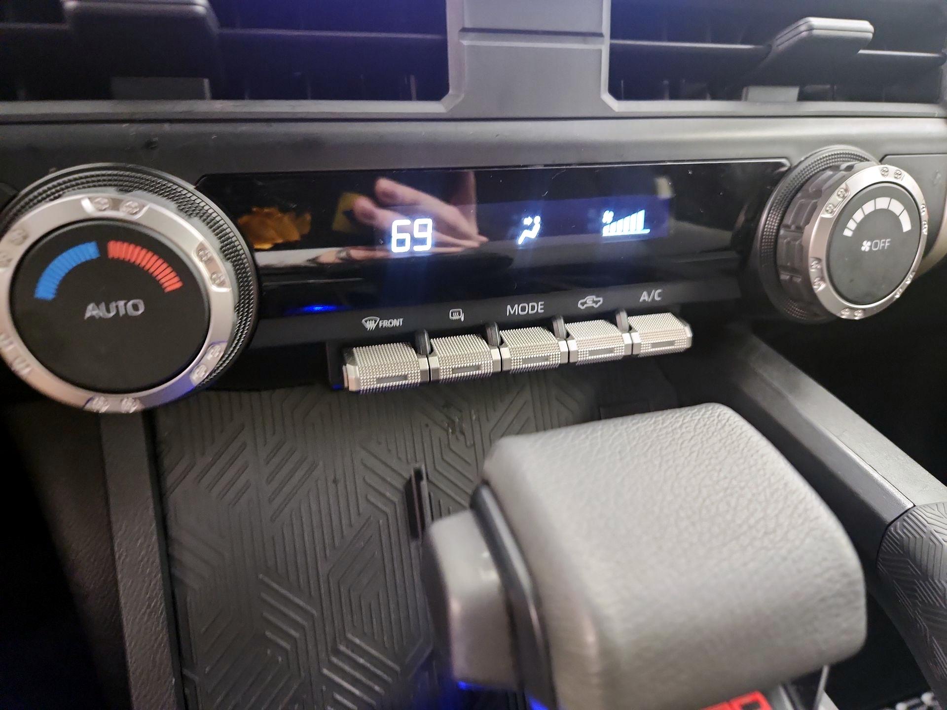 Thumbnail: 2025 Toyota Tacoma - 16