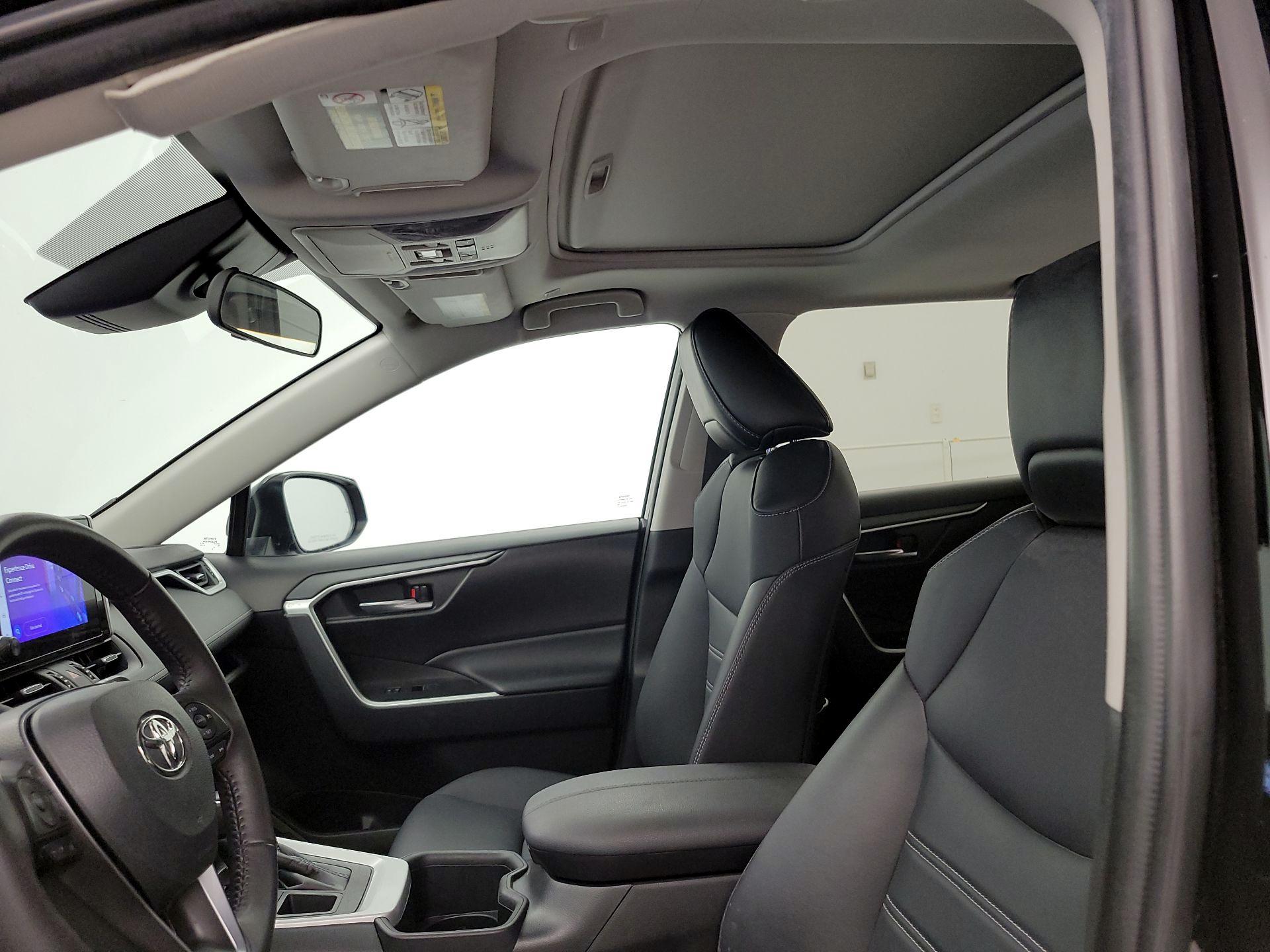 Thumbnail: 2023 Toyota RAV4 - 19