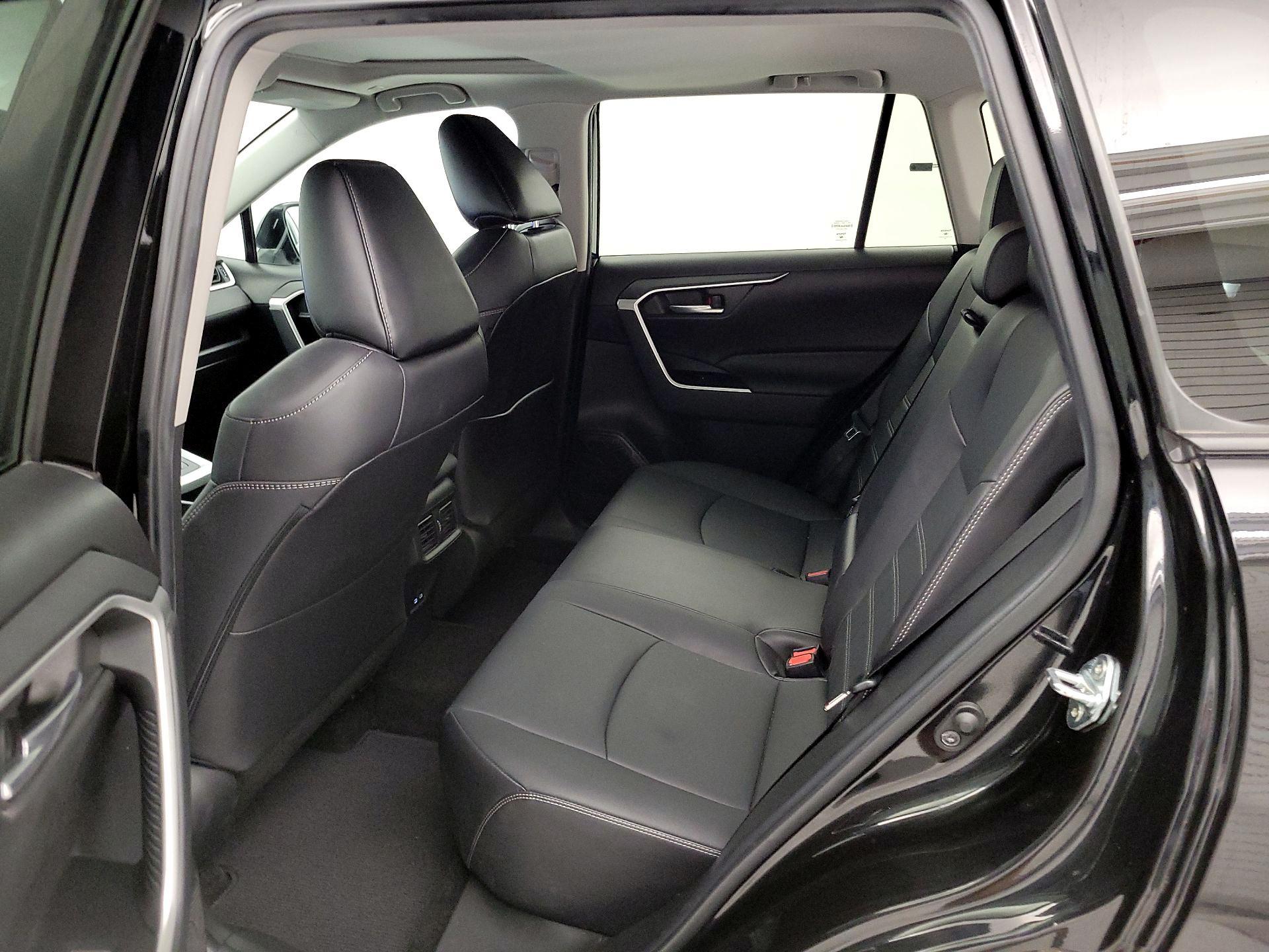 Thumbnail: 2023 Toyota RAV4 - 20