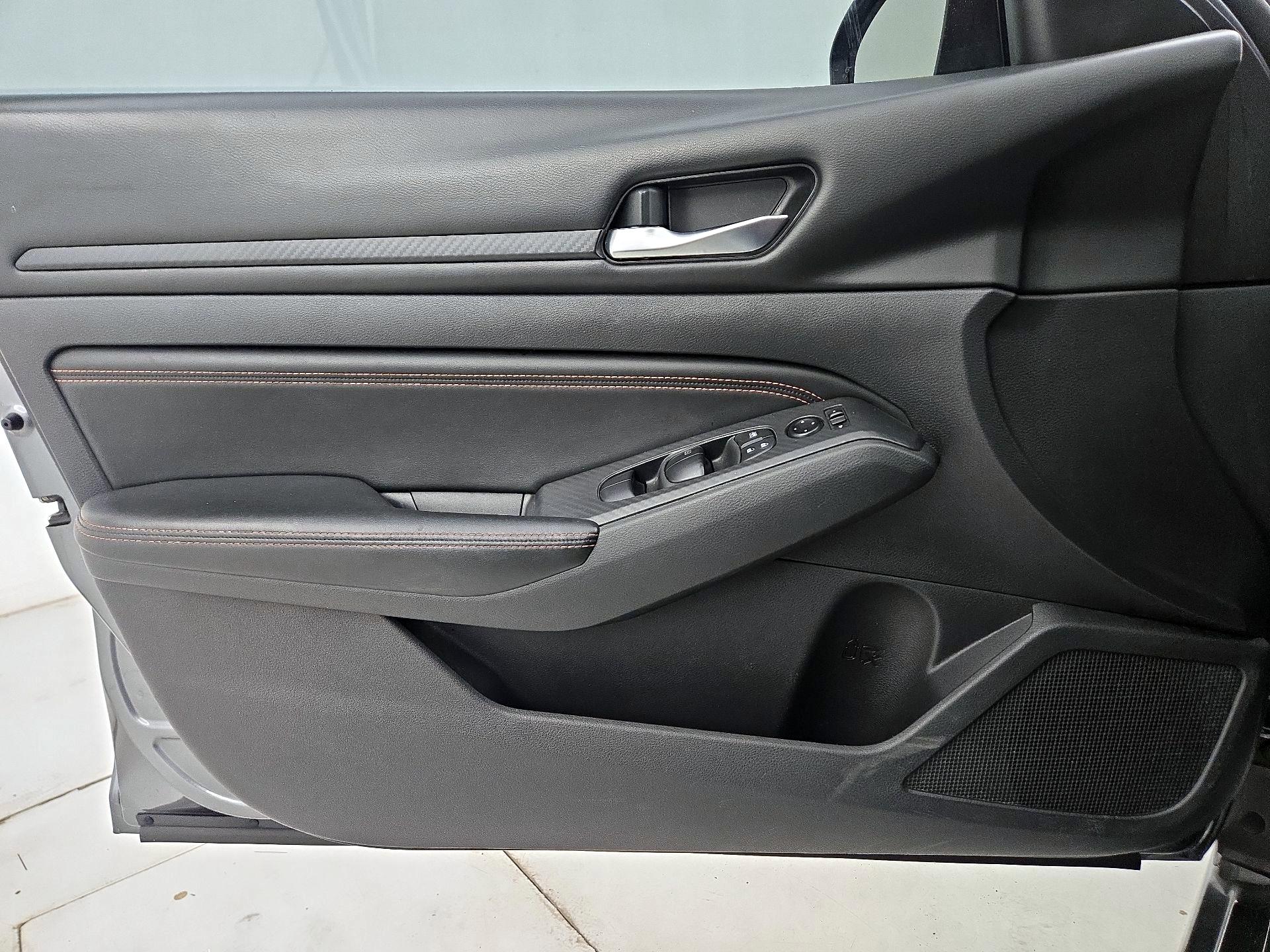 Thumbnail: 2020 Nissan Altima - 12