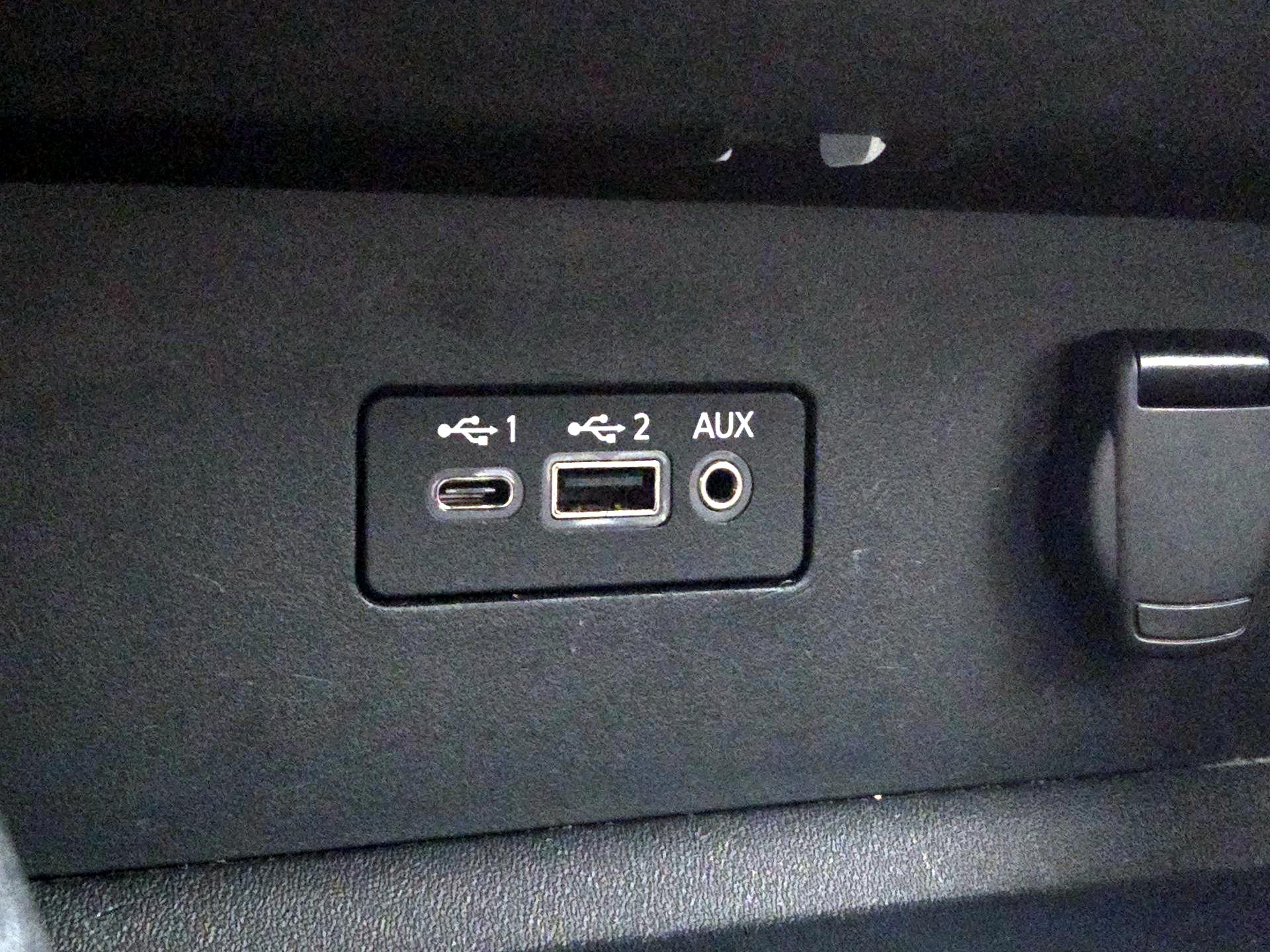 Thumbnail: 2020 Nissan Altima - 18