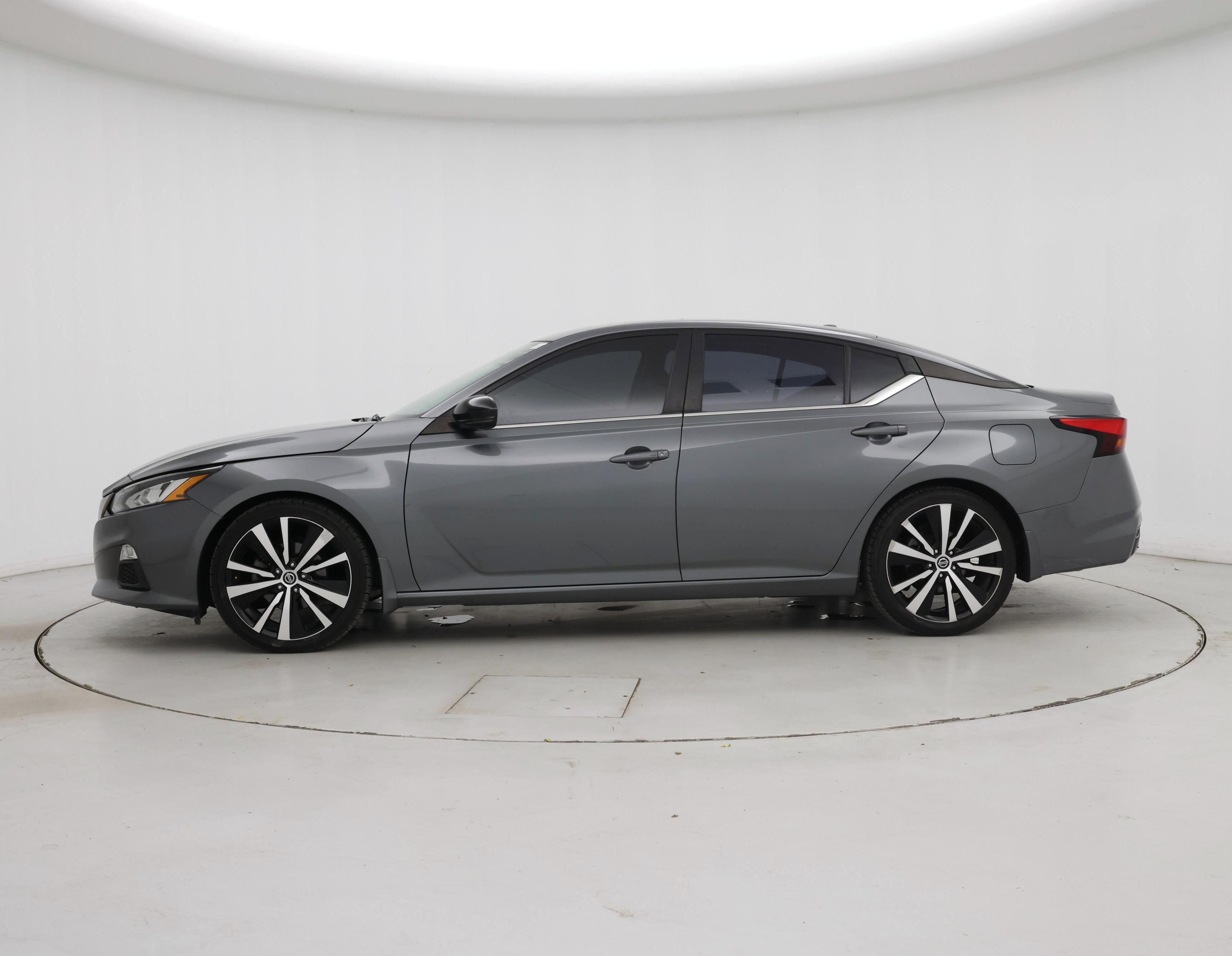 Thumbnail: 2020 Nissan Altima - 3