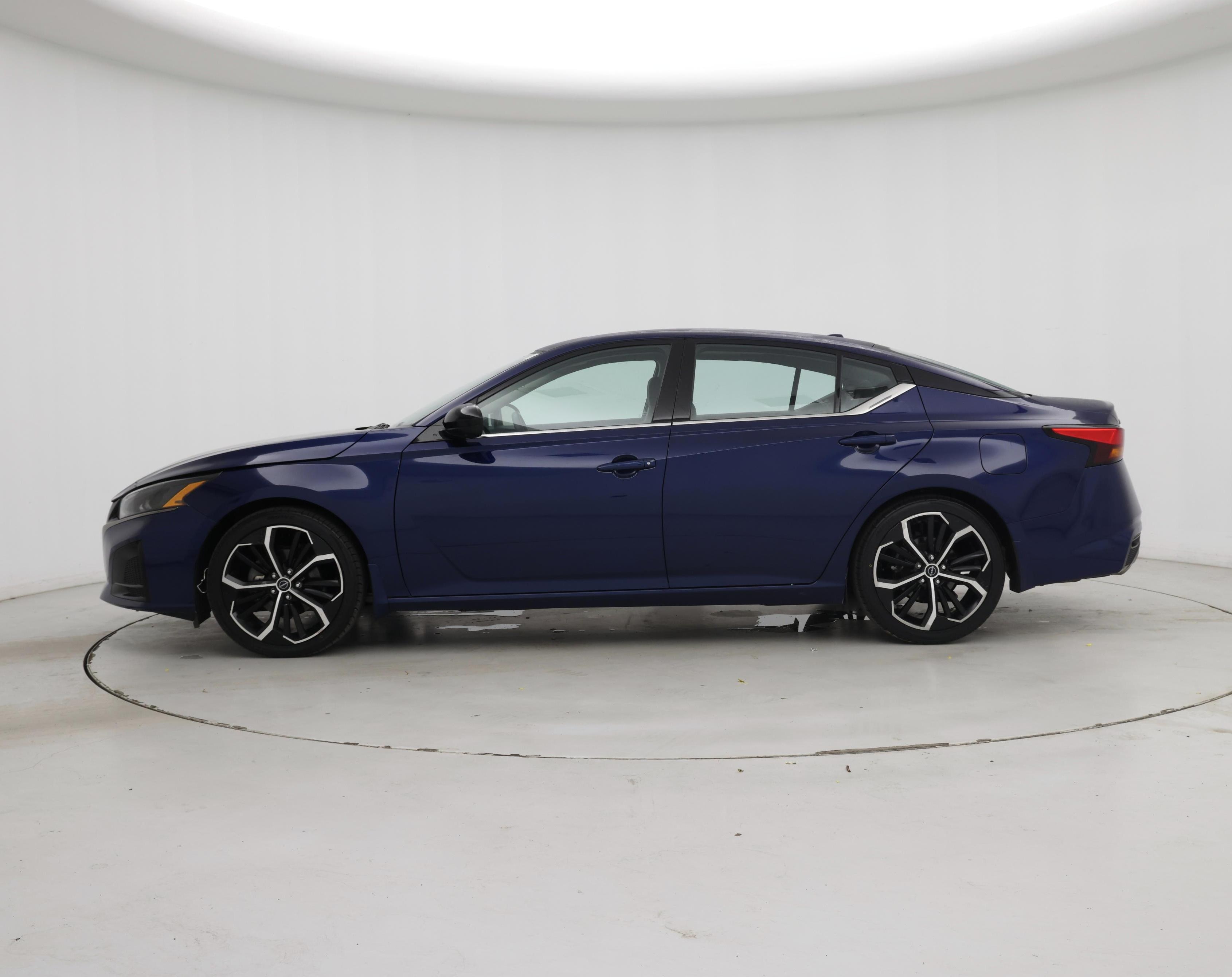 Thumbnail: 2024 Nissan Altima - 3