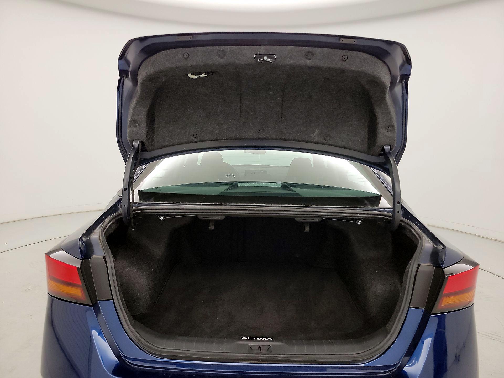 Thumbnail: 2024 Nissan Altima - 20