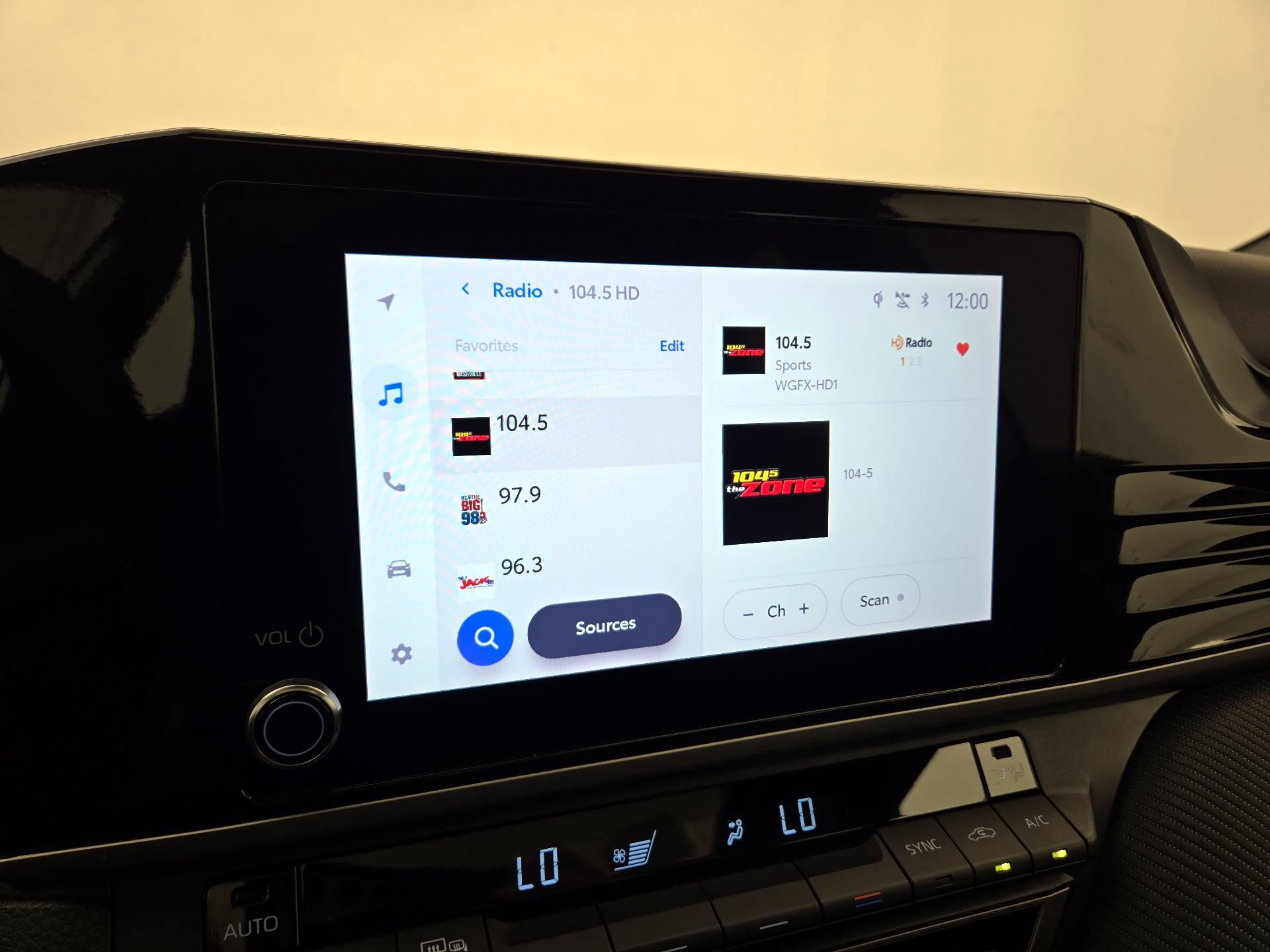 Thumbnail: 2025 Toyota Camry - 15