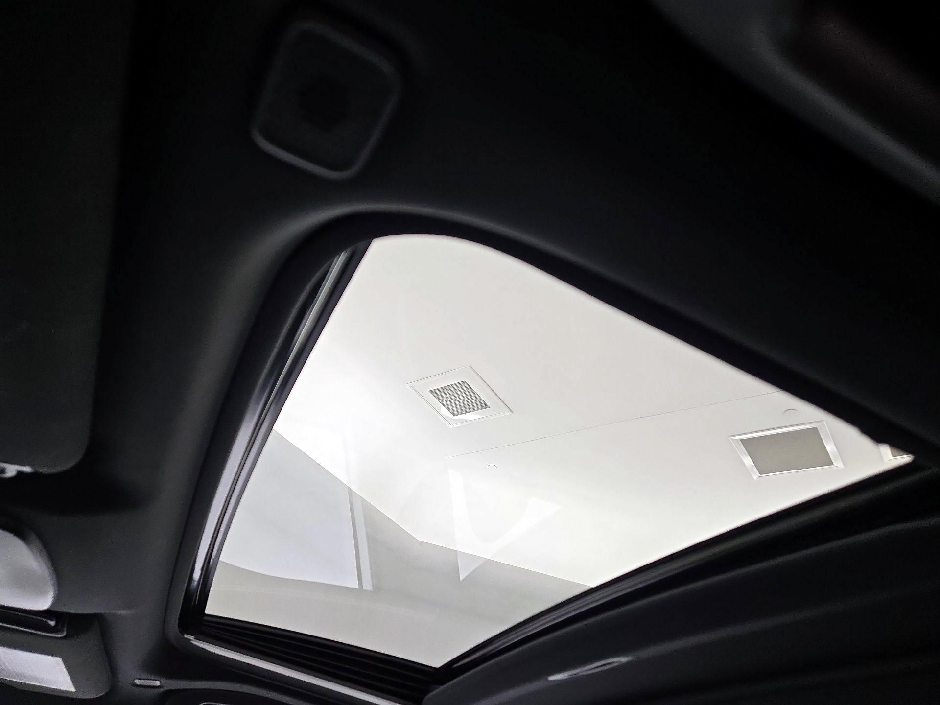 Thumbnail: 2025 Toyota Camry - 19