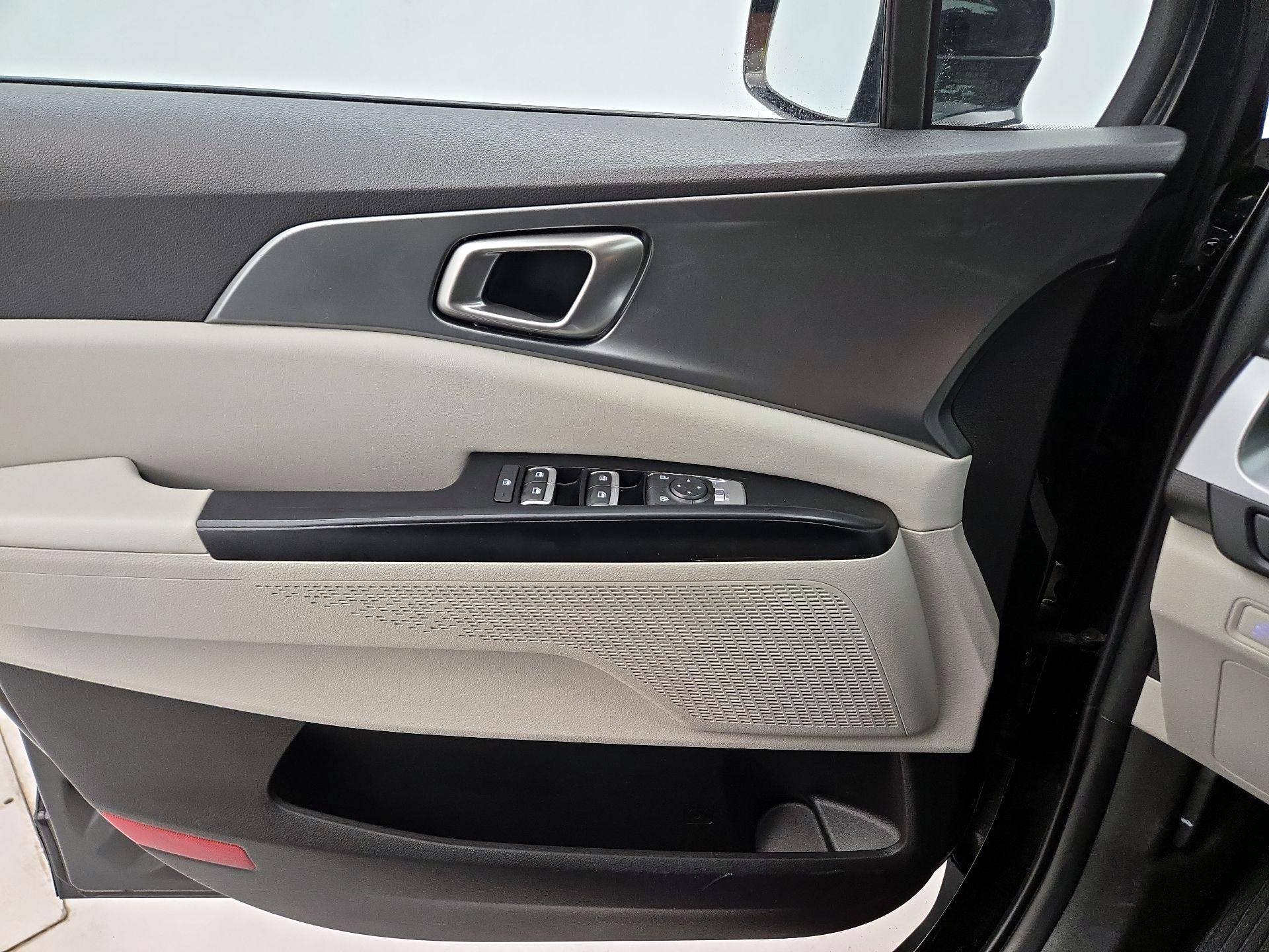 Thumbnail: 2024 Kia Carnival - 12