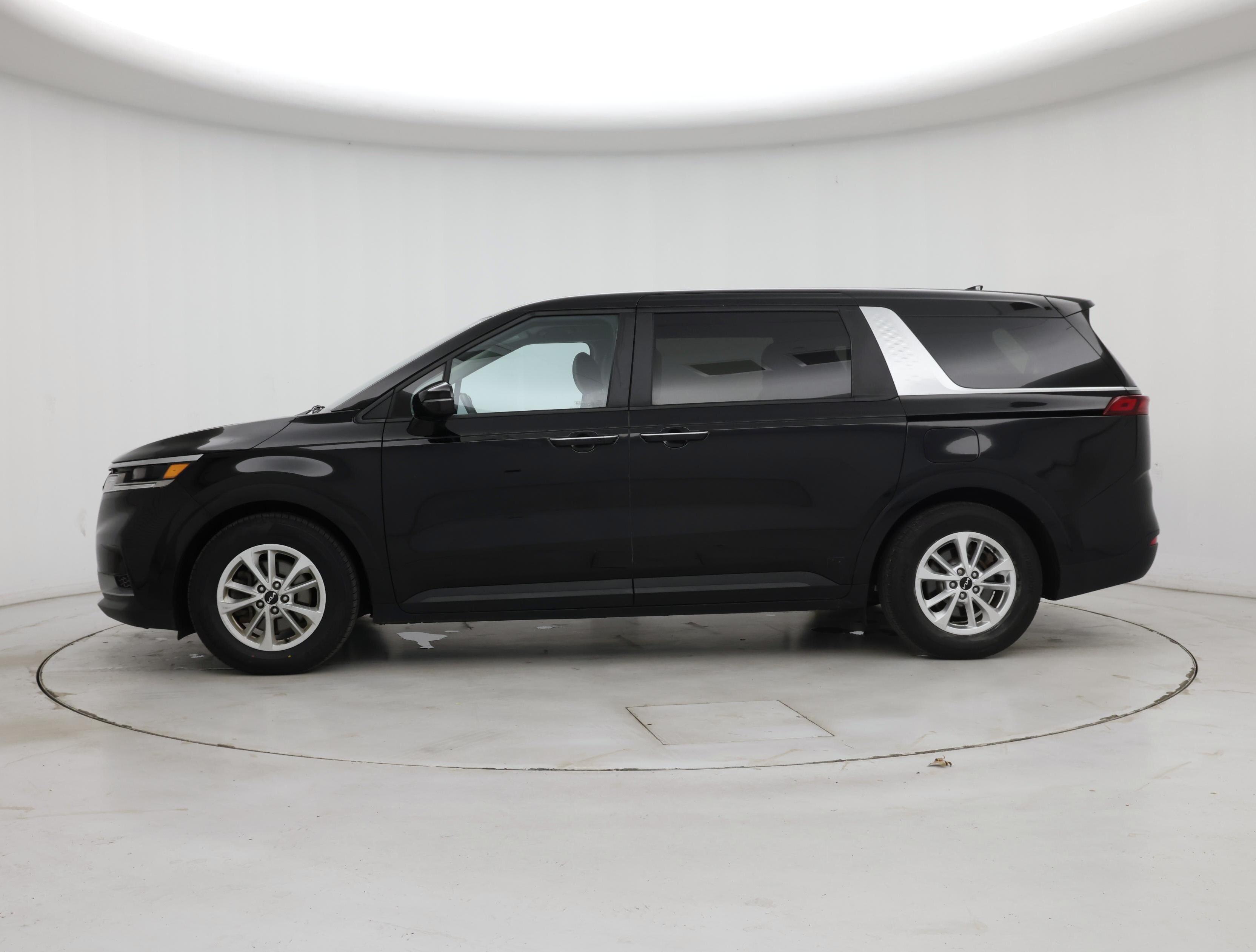 Thumbnail: 2024 Kia Carnival - 3