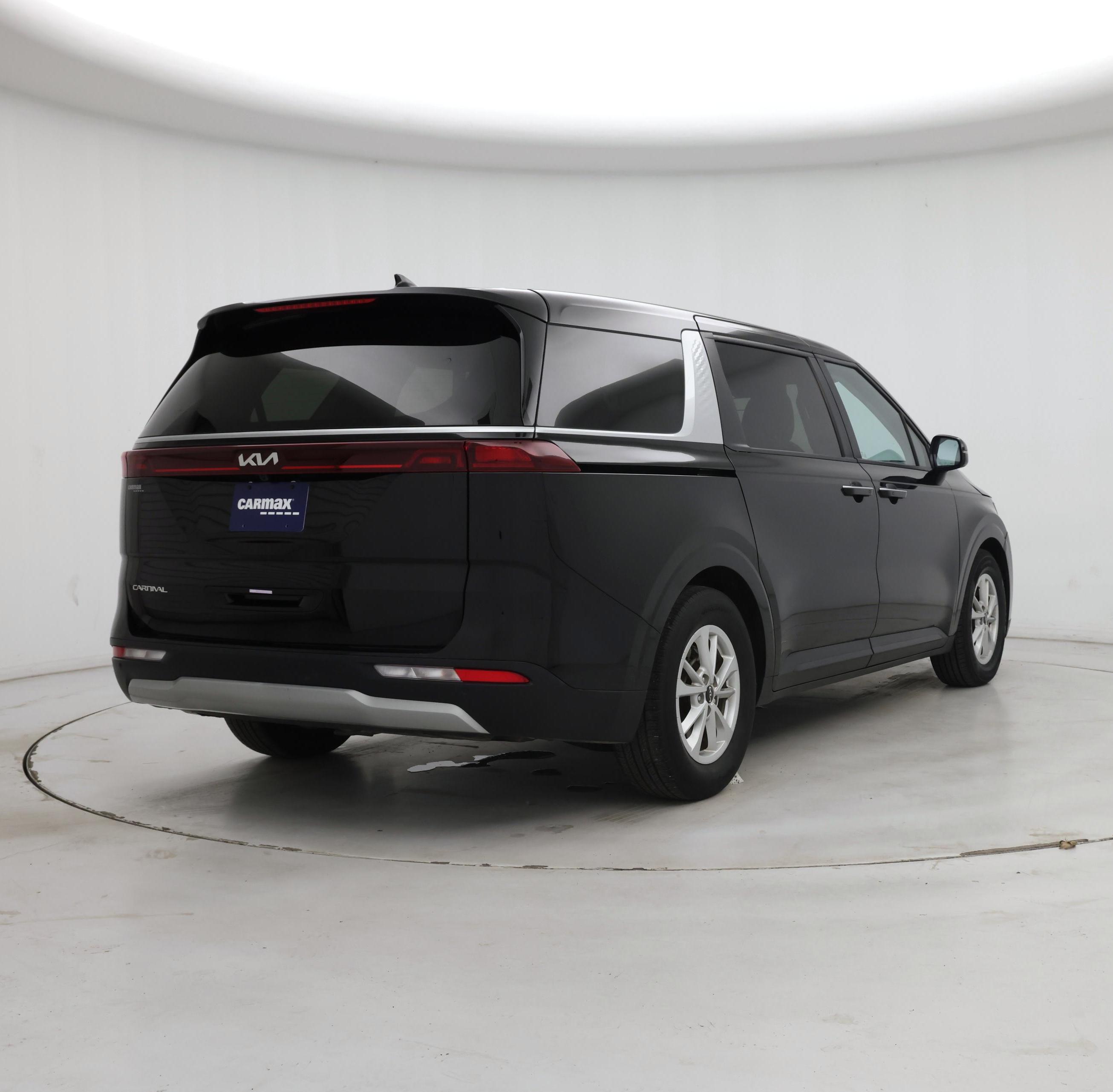 Thumbnail: 2024 Kia Carnival - 8