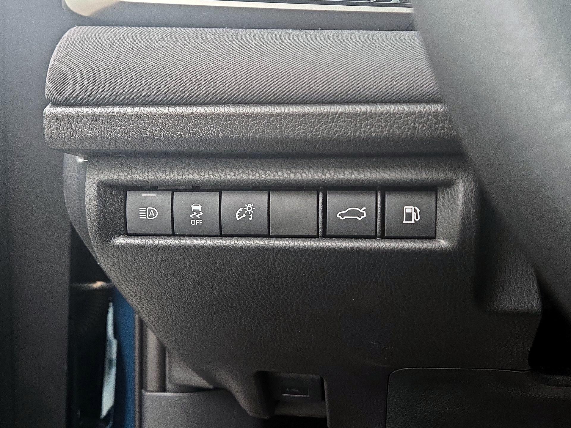 Thumbnail: 2025 Toyota Camry - 13