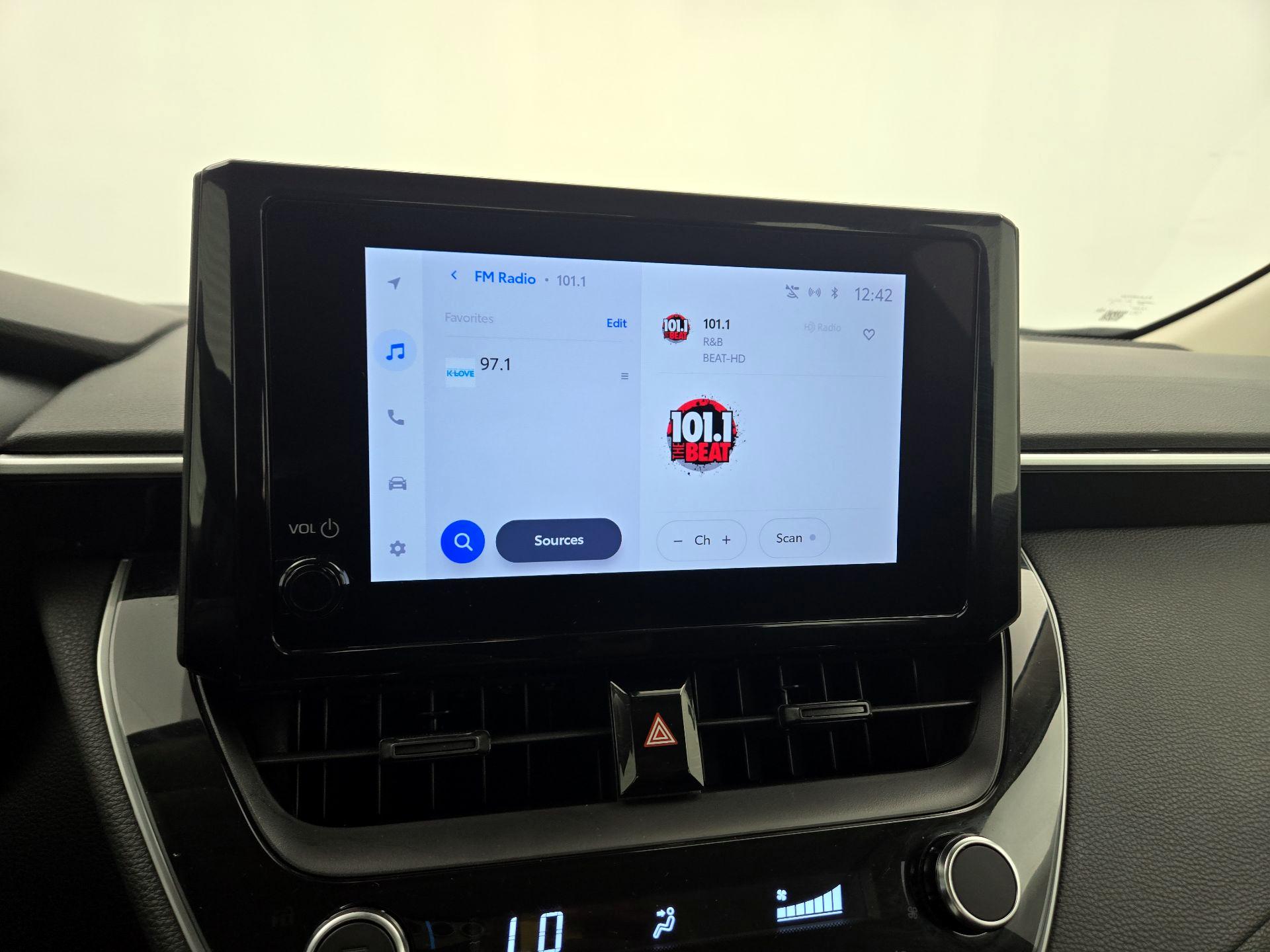 Thumbnail: 2024 Toyota Corolla - 16