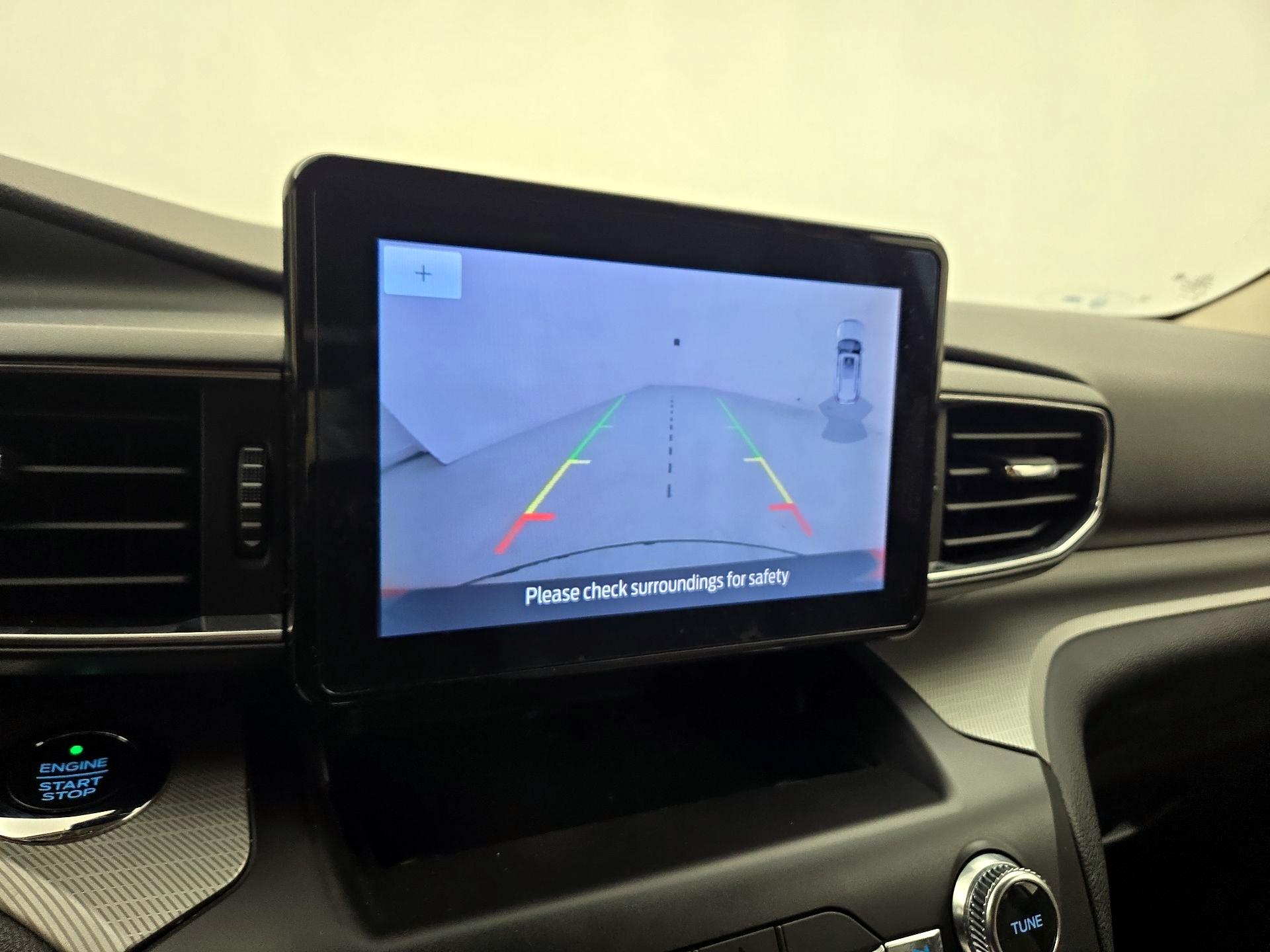 Thumbnail: 2020 Ford Explorer - 15