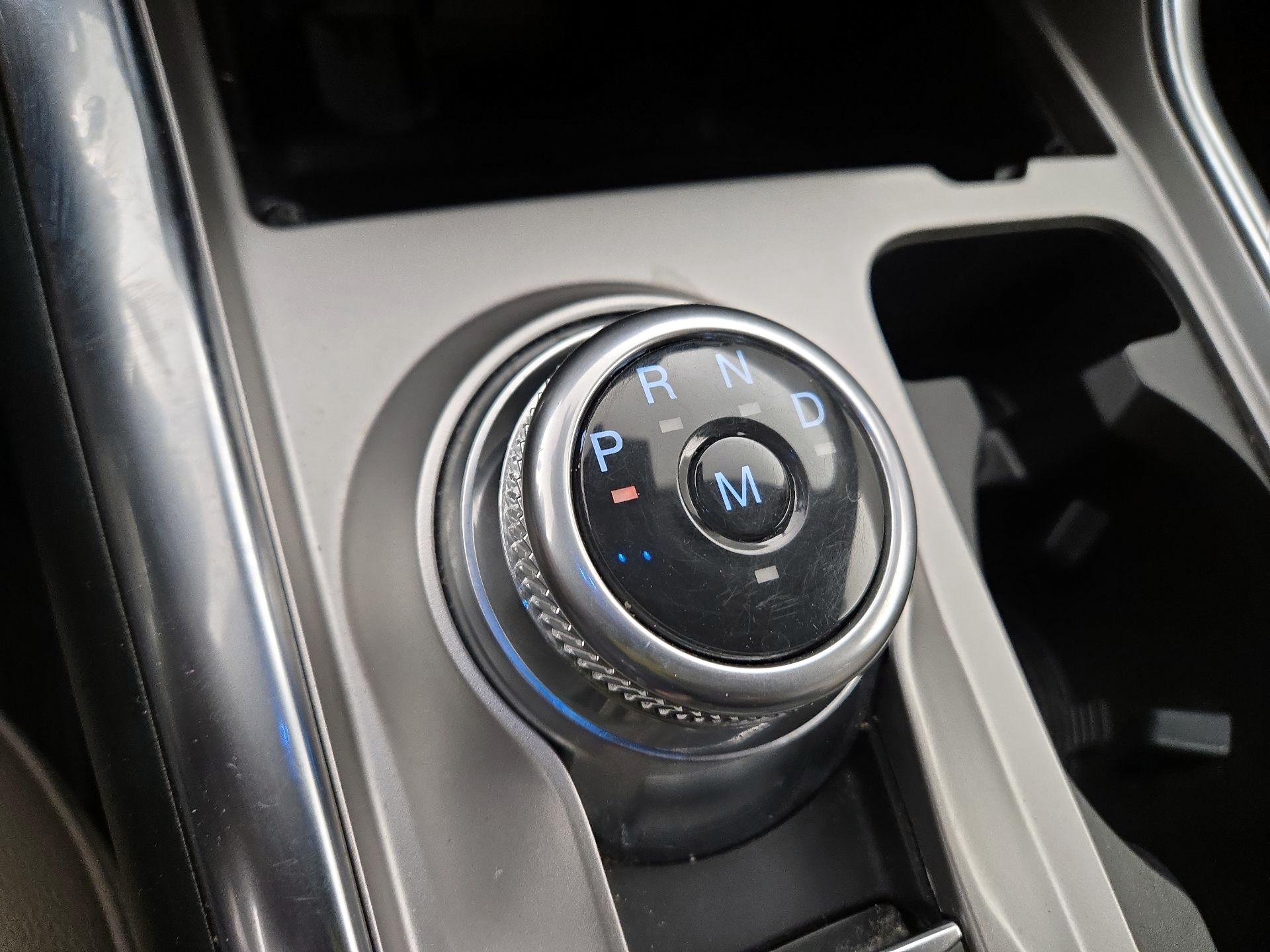 Thumbnail: 2020 Ford Explorer - 18