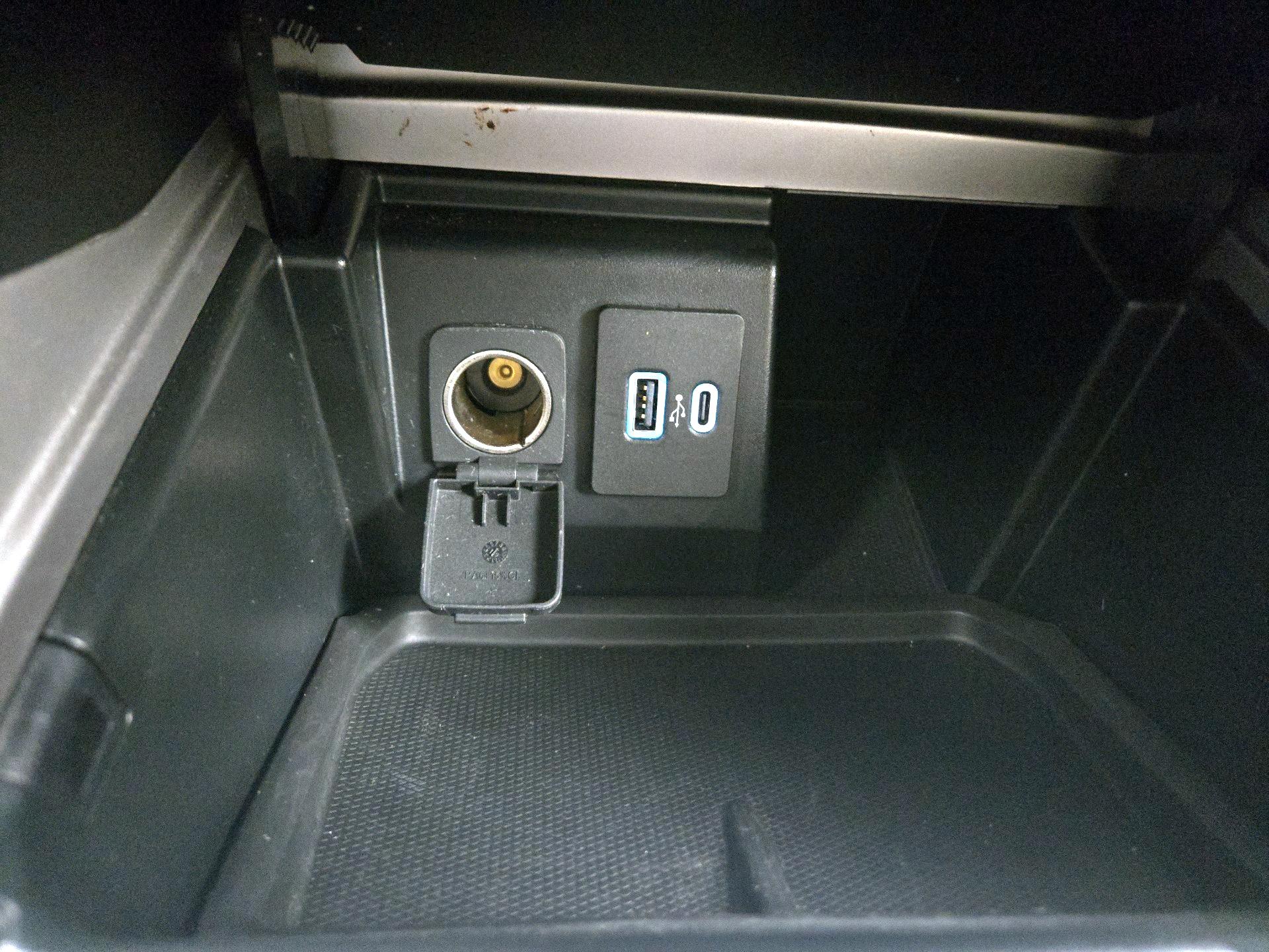 Thumbnail: 2020 Ford Explorer - 19