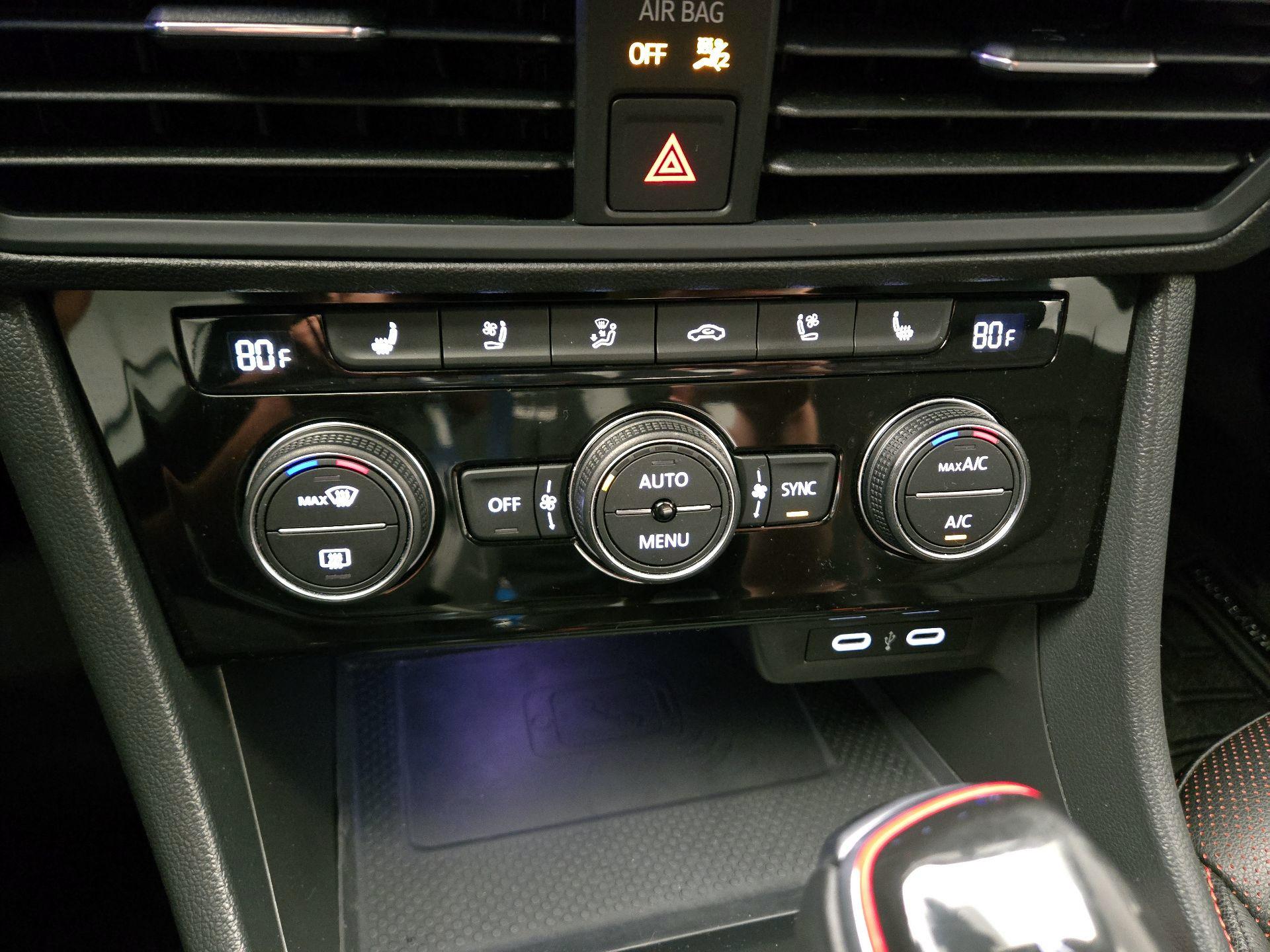 Thumbnail: 2023 Volkswagen Jetta - 16