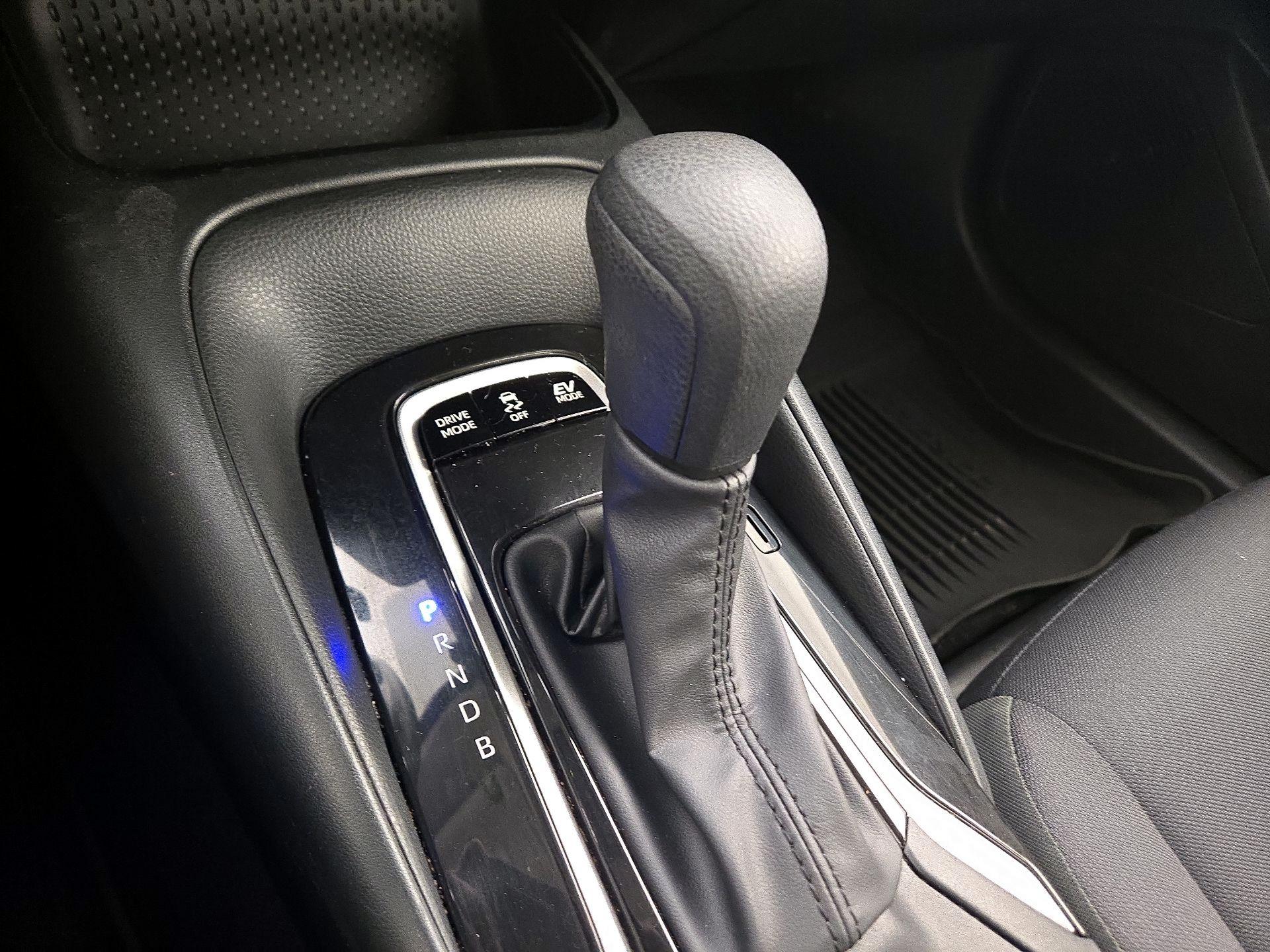 Thumbnail: 2025 Toyota Corolla - 17