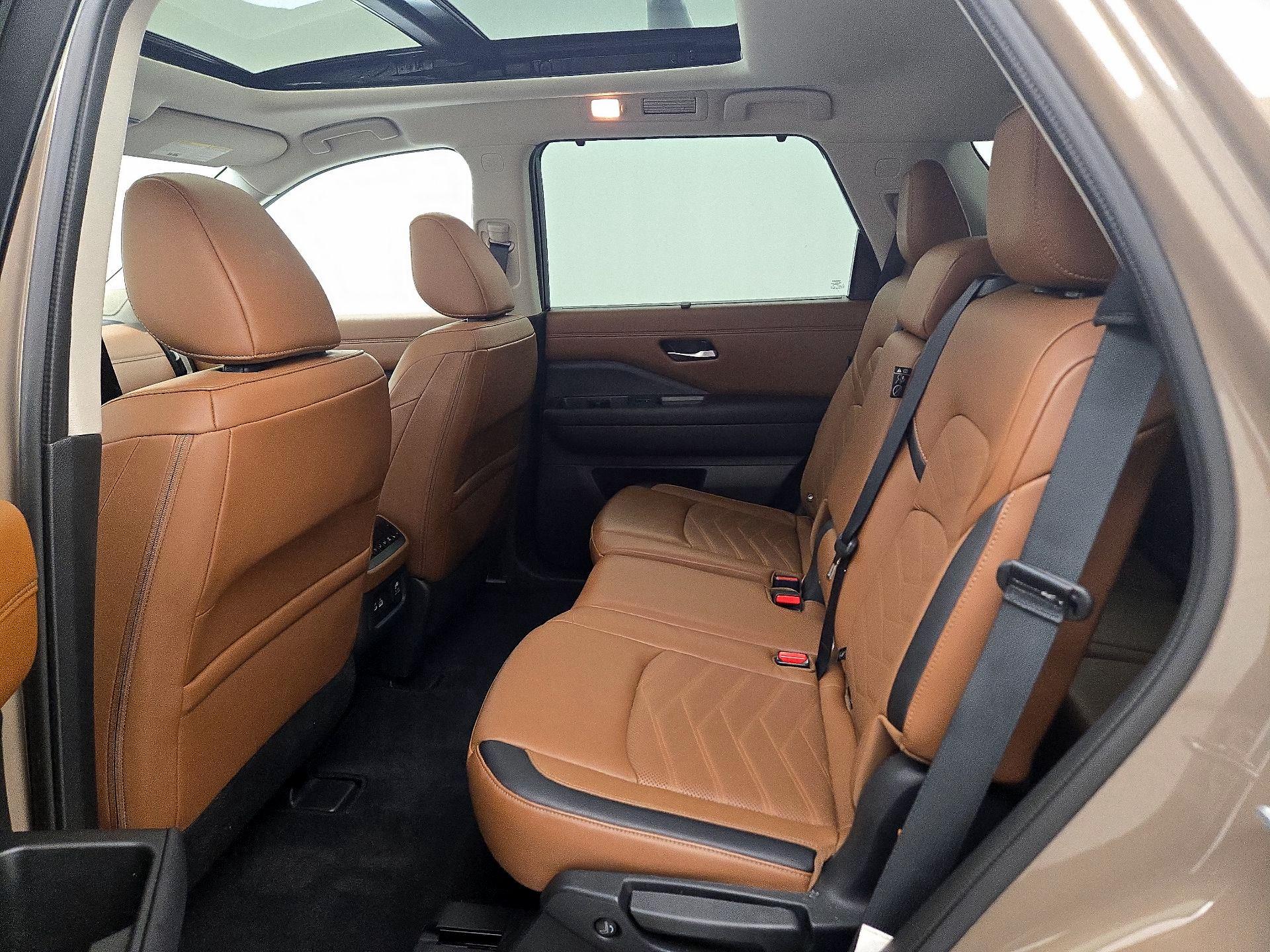 Thumbnail: 2024 Nissan Pathfinder - 20