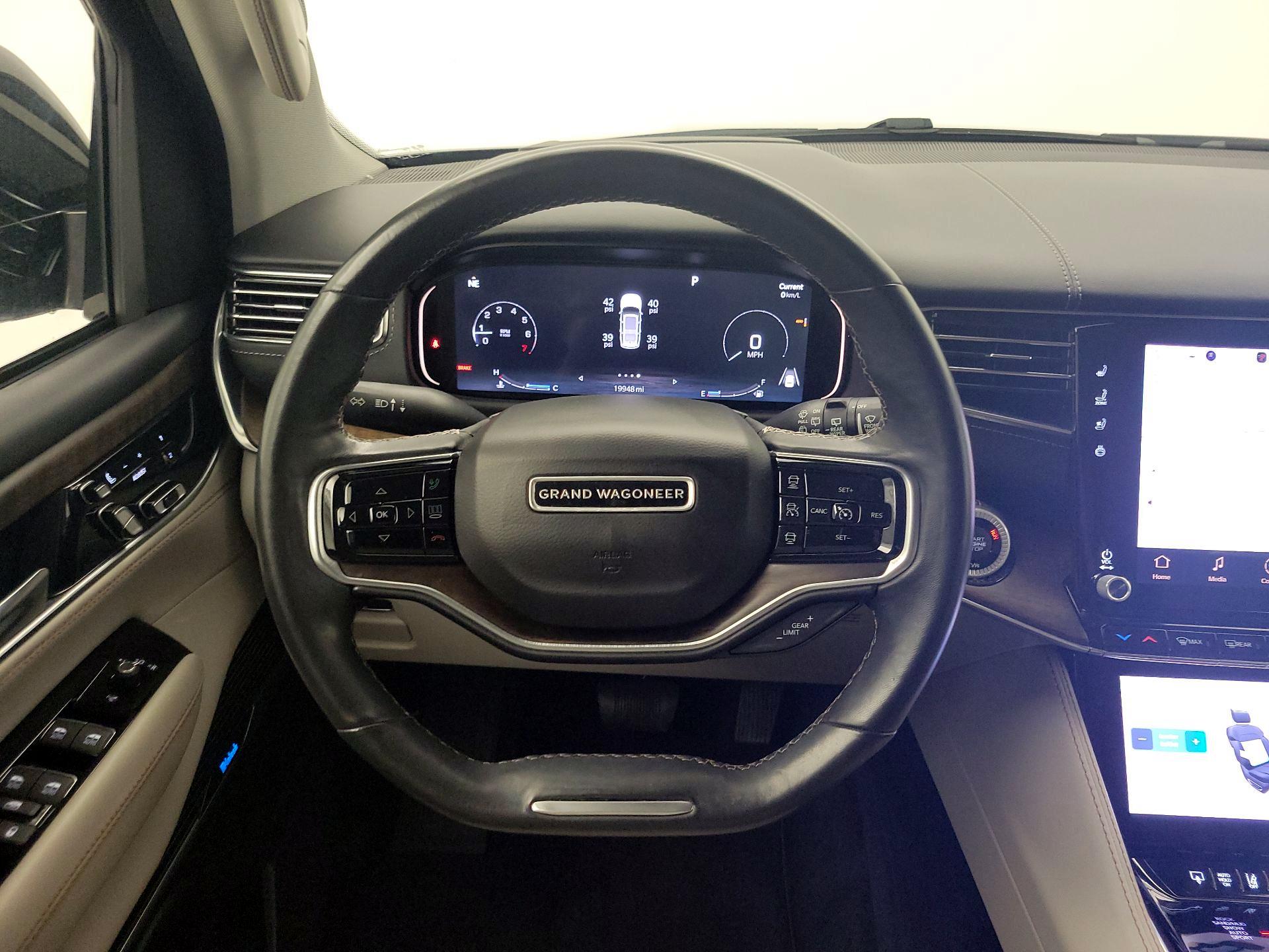 Thumbnail: 2022 Jeep Grand Wagoneer - 10