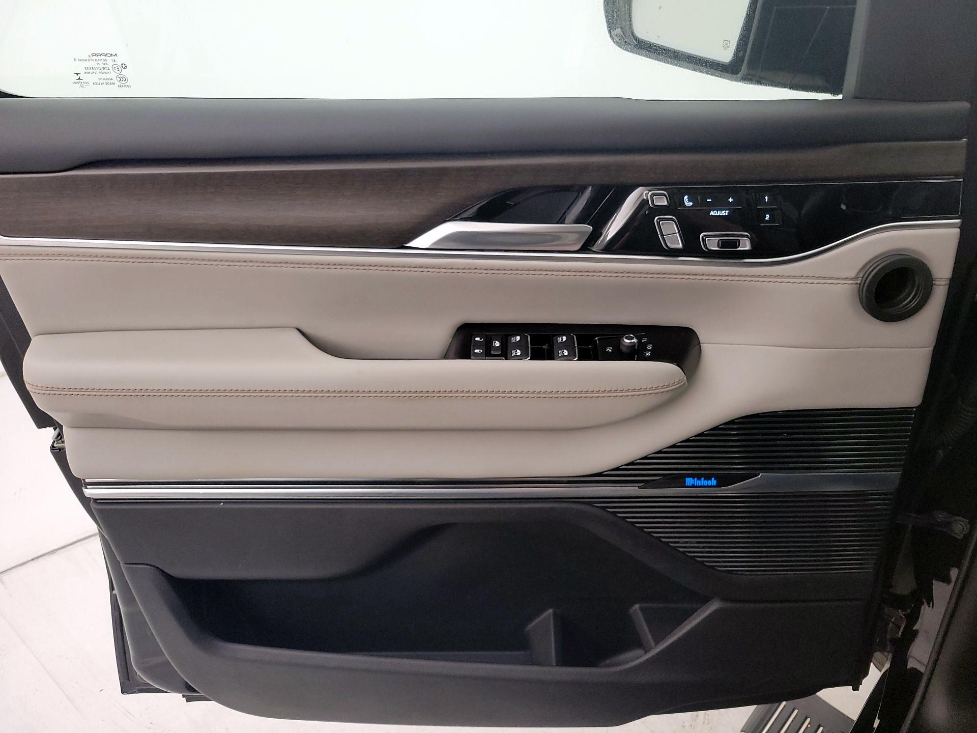 Thumbnail: 2022 Jeep Grand Wagoneer - 12