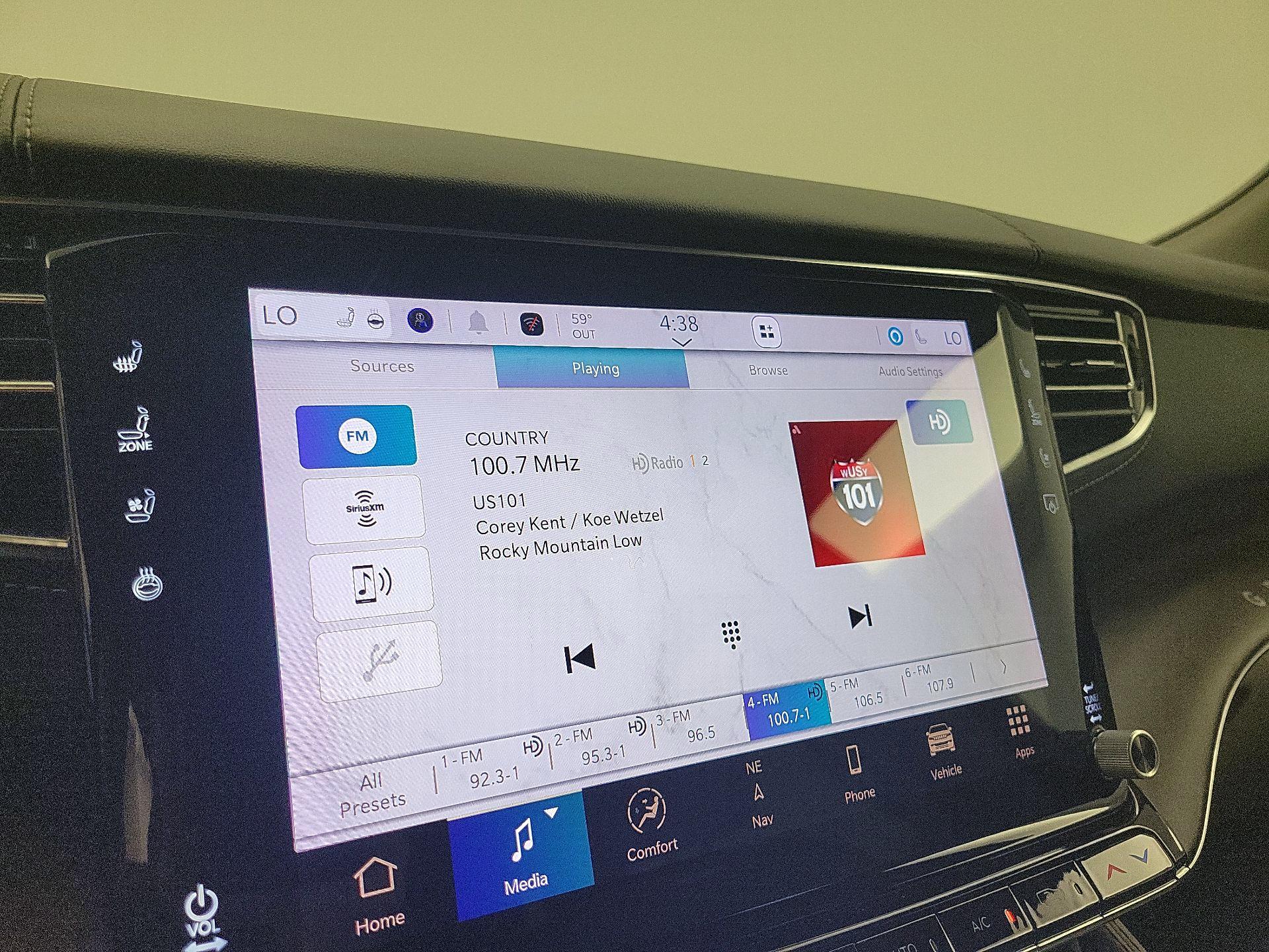 Thumbnail: 2022 Jeep Grand Wagoneer - 16