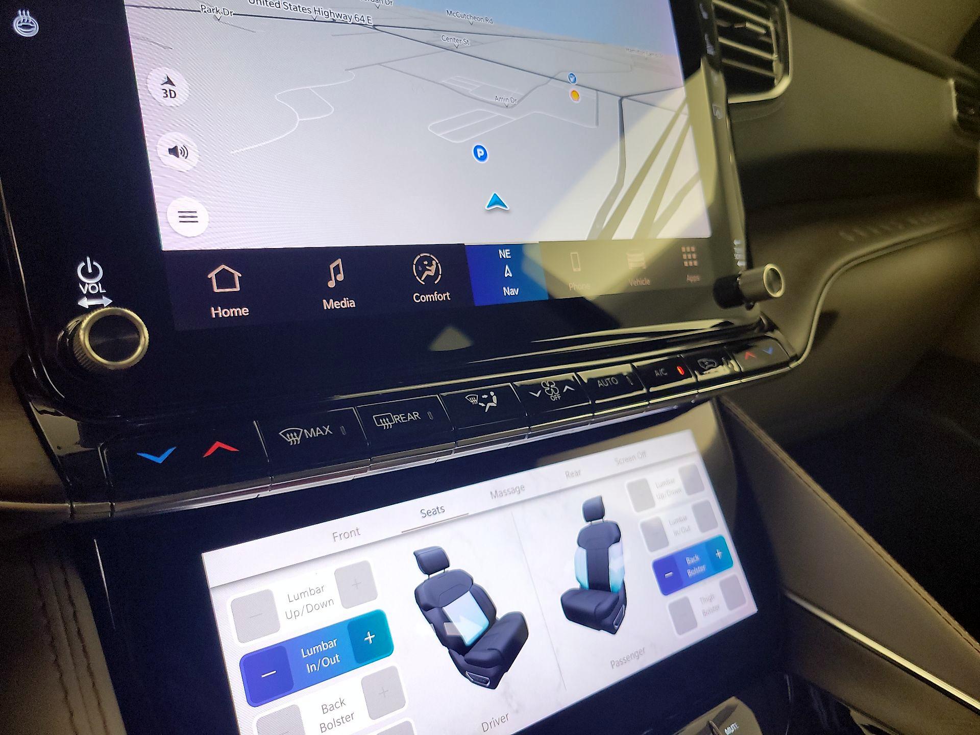 Thumbnail: 2022 Jeep Grand Wagoneer - 17