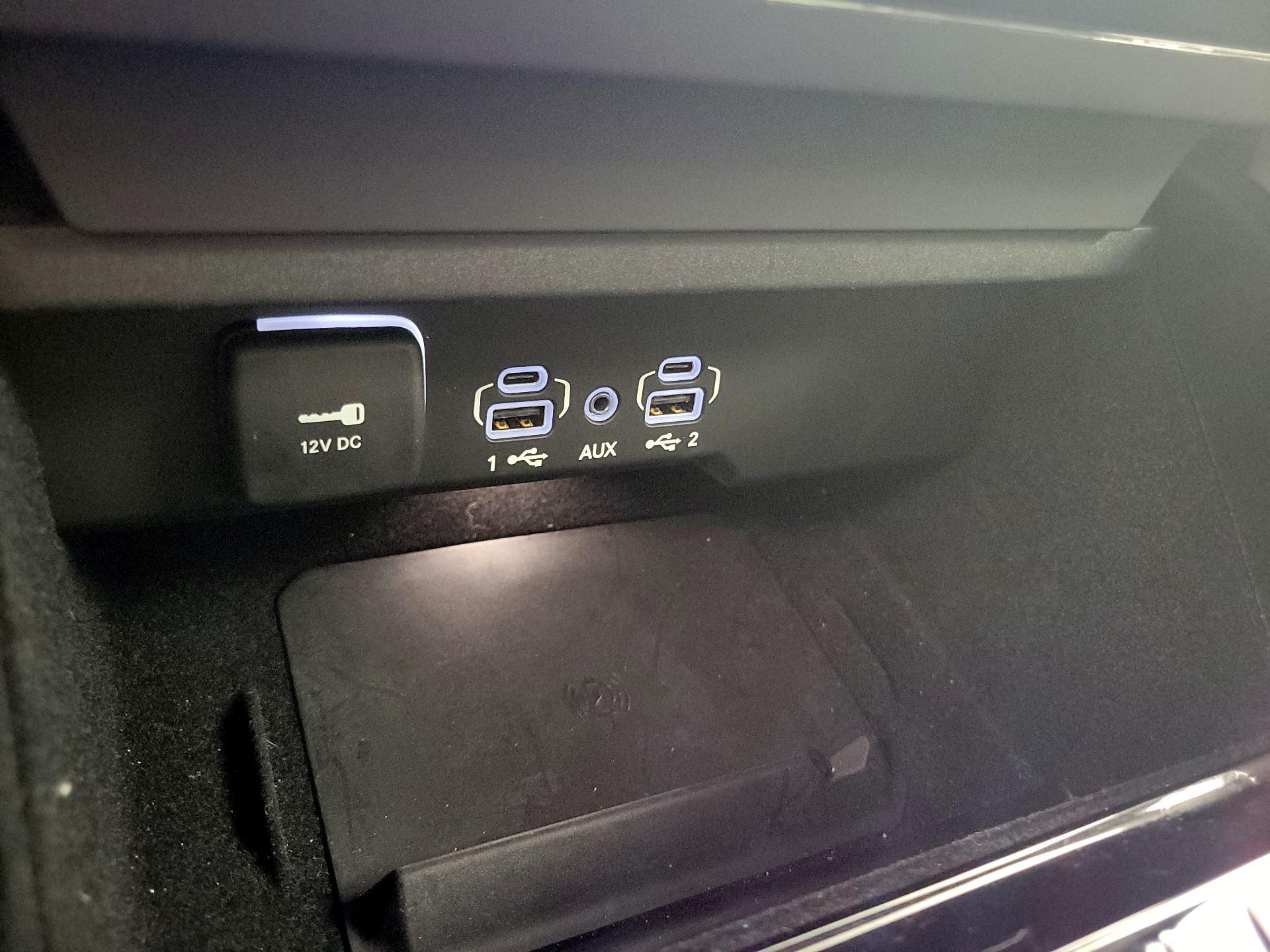 Thumbnail: 2022 Jeep Grand Wagoneer - 19