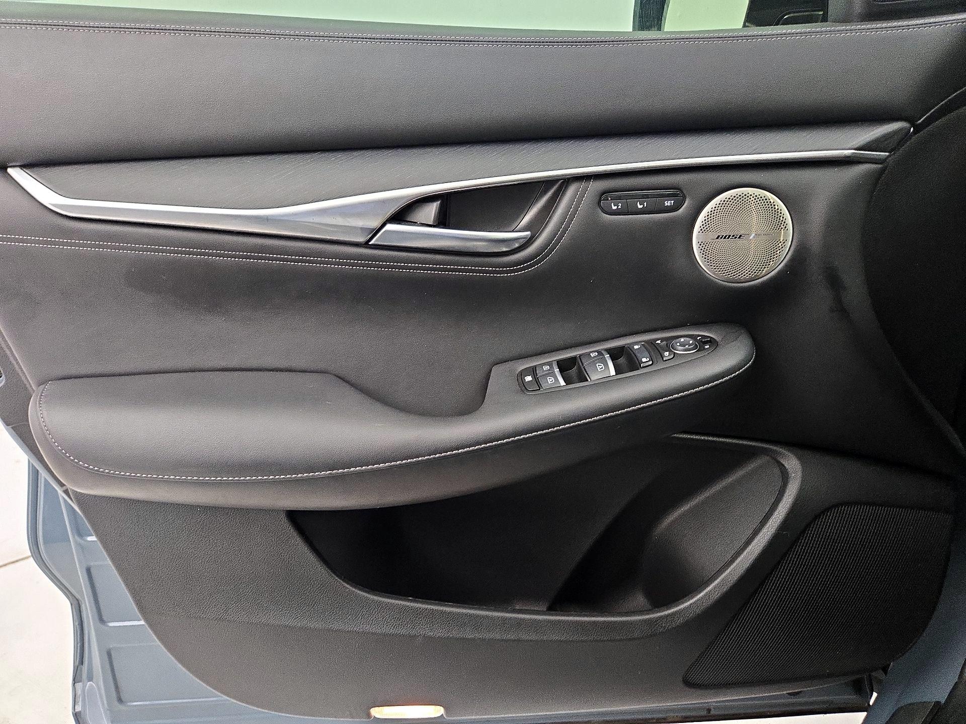 Thumbnail: 2023 INFINITI QX55 - 12