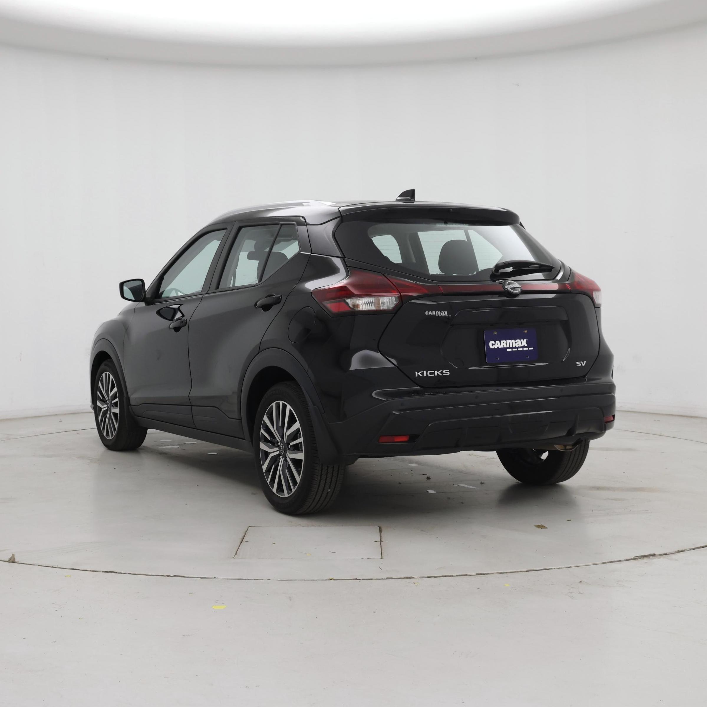 Thumbnail: 2023 Nissan Kicks - 2