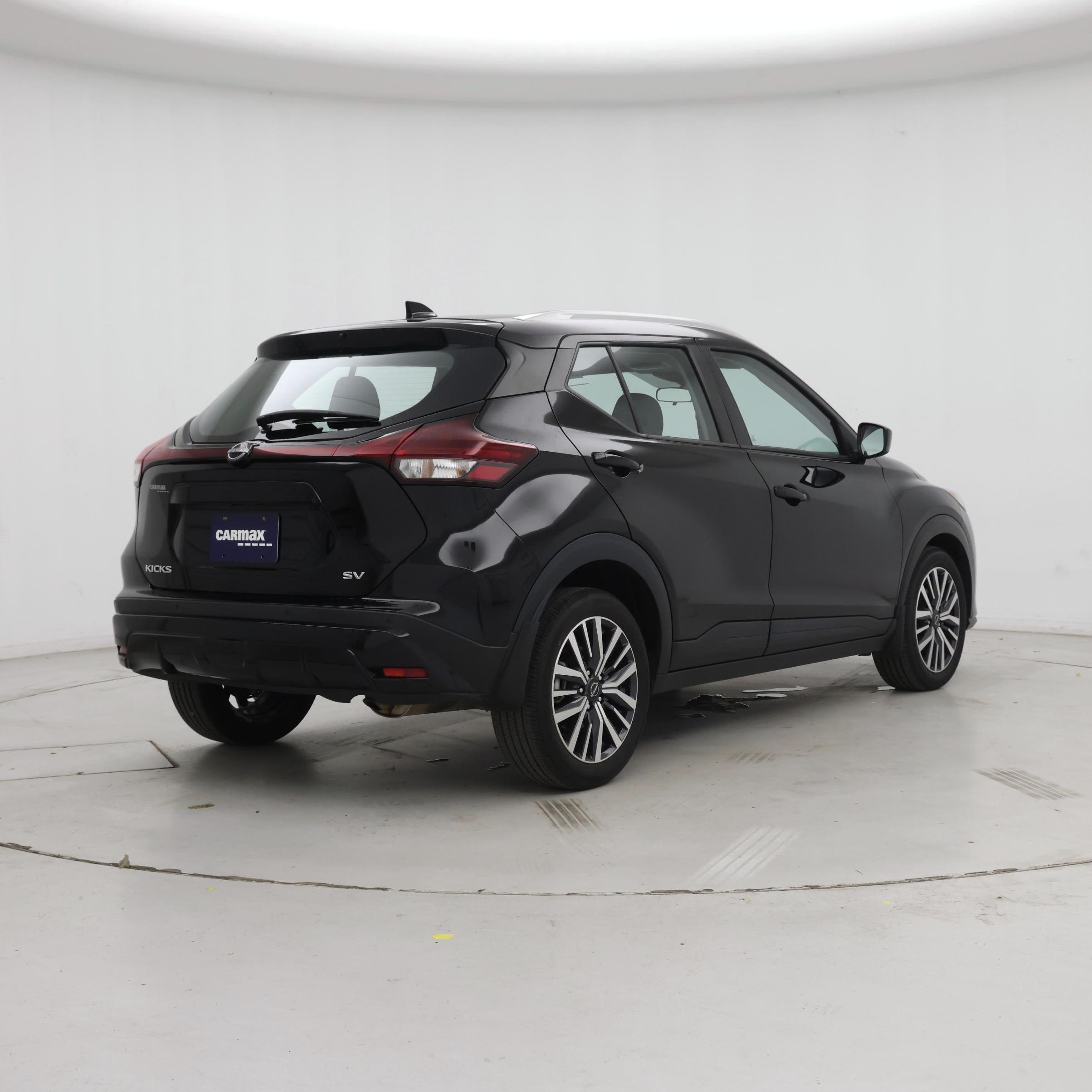 Thumbnail: 2023 Nissan Kicks - 8