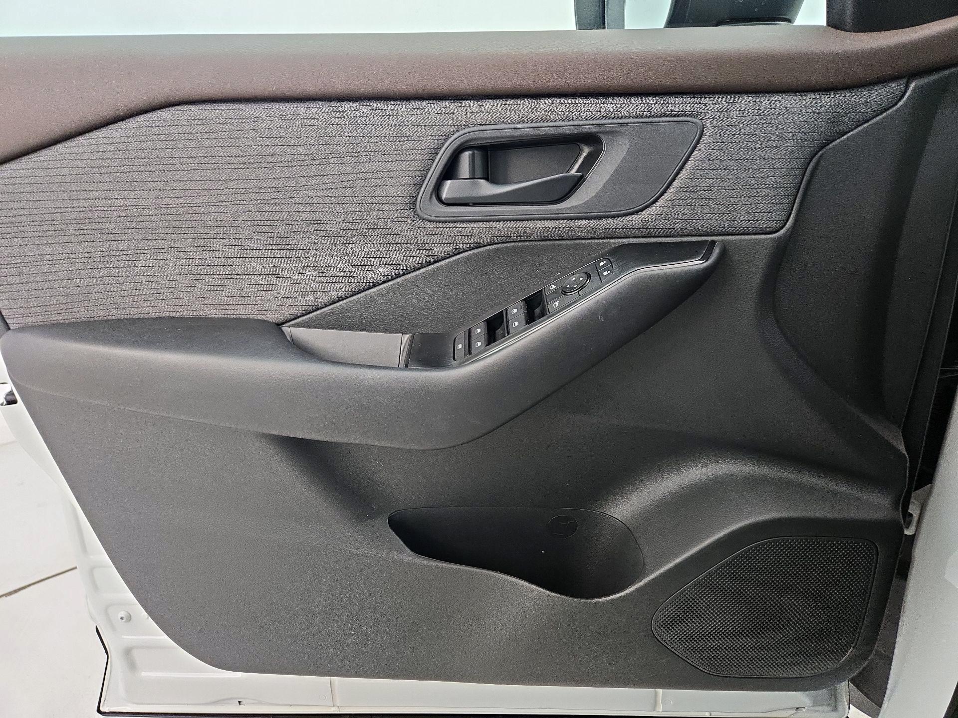 Thumbnail: 2023 Nissan Rogue - 12