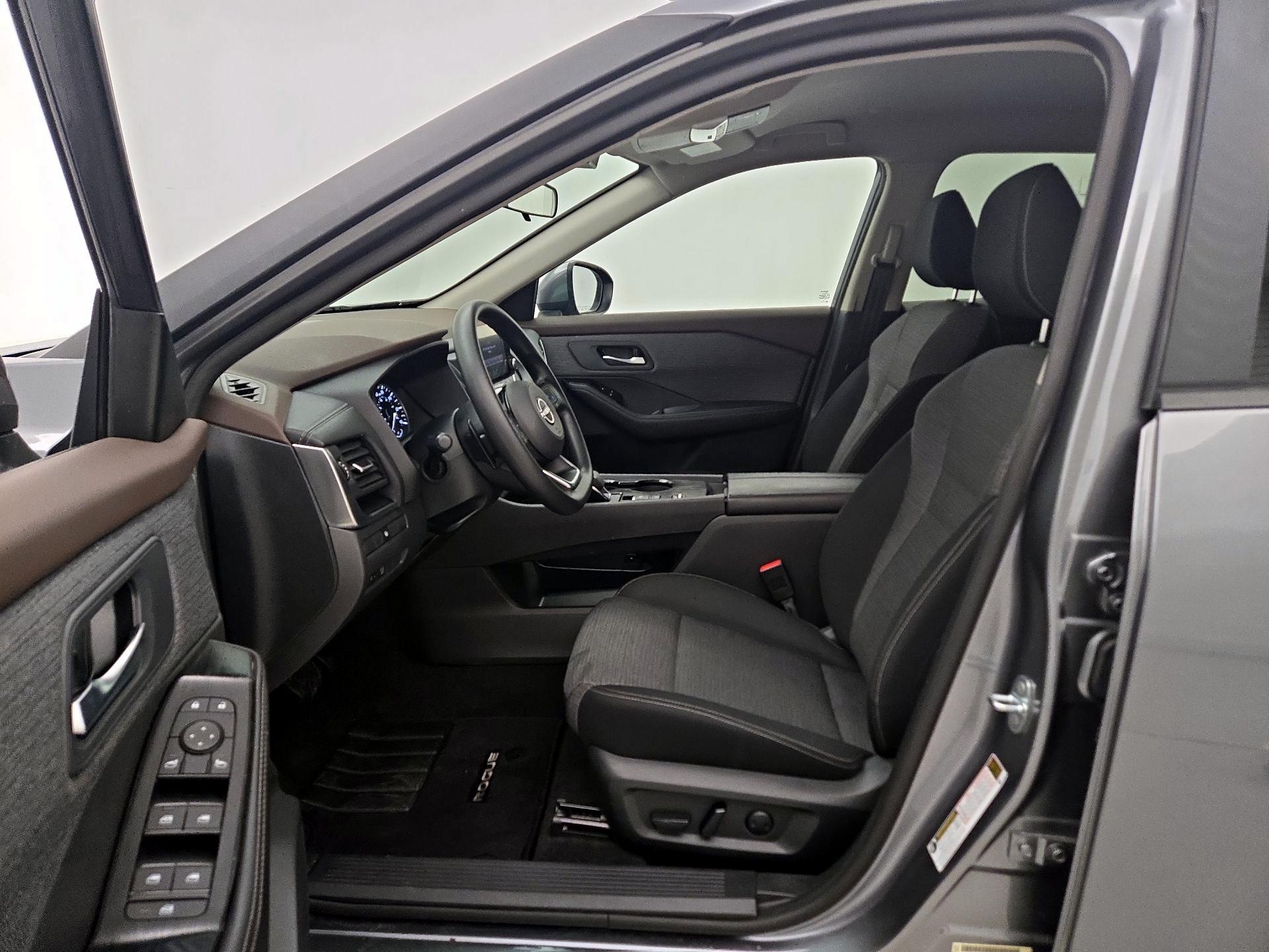 Thumbnail: 2023 Nissan Rogue - 11