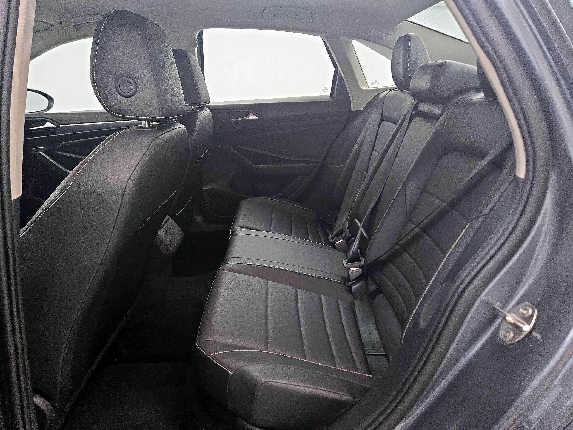 Thumbnail: 2024 Volkswagen Jetta - 19