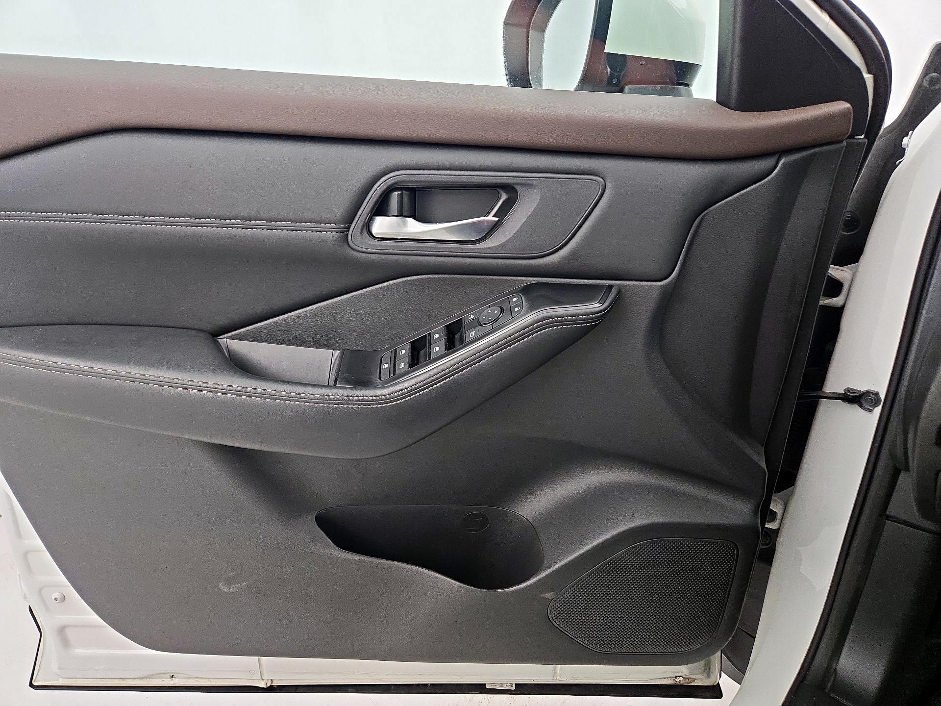 Thumbnail: 2023 Nissan Rogue - 12