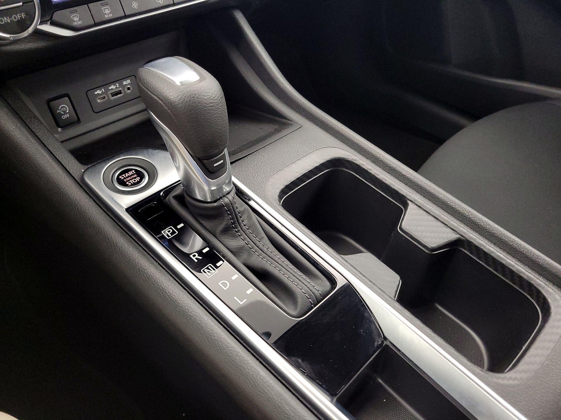 Thumbnail: 2024 Nissan Sentra - 17